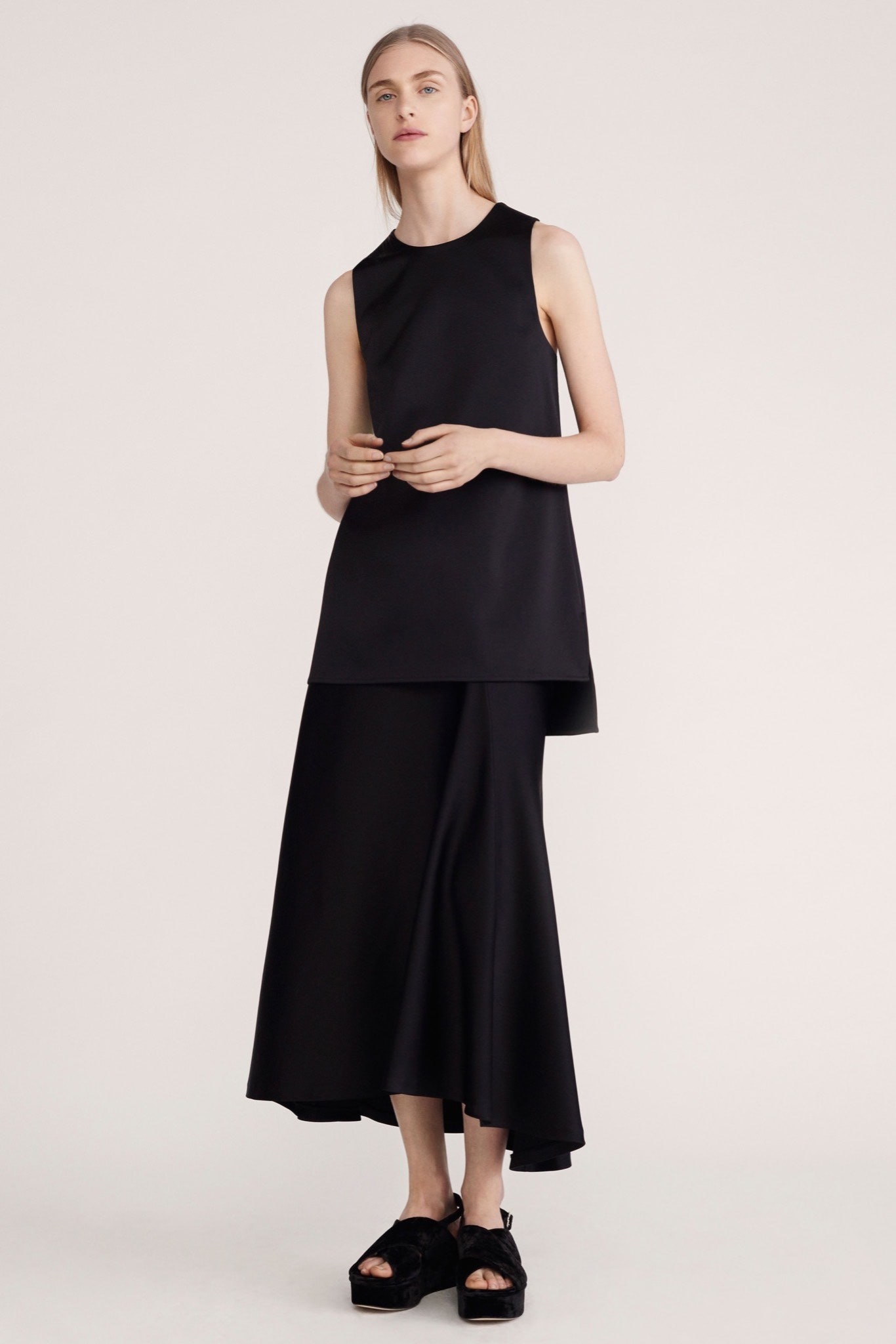 Theory Resort 16 Look 4