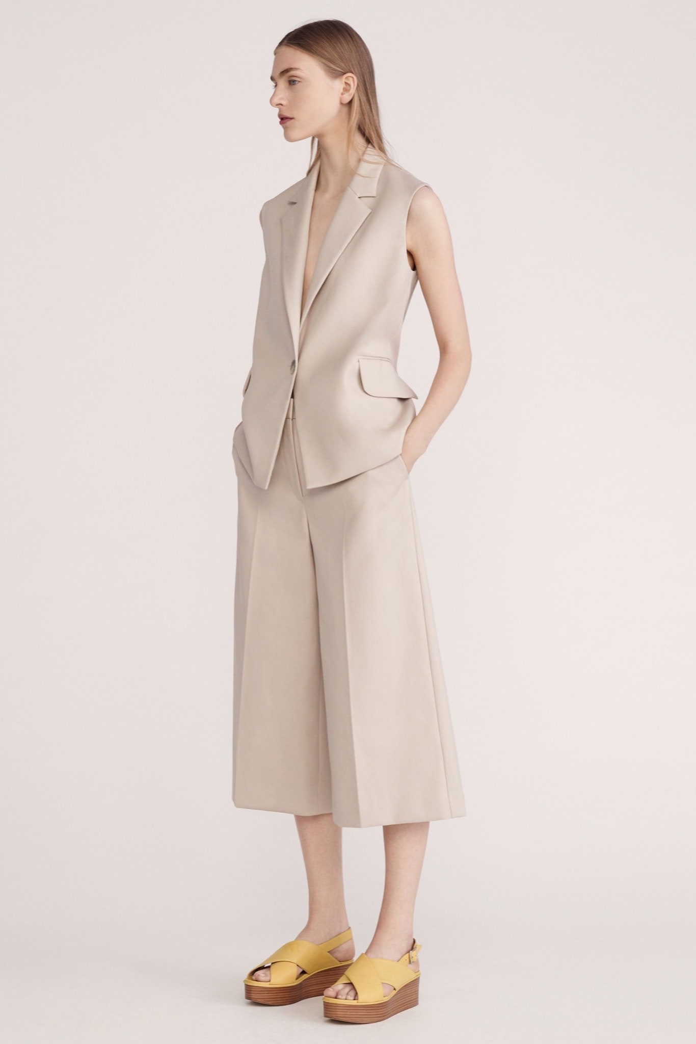 Theory Resort 16 Look 12