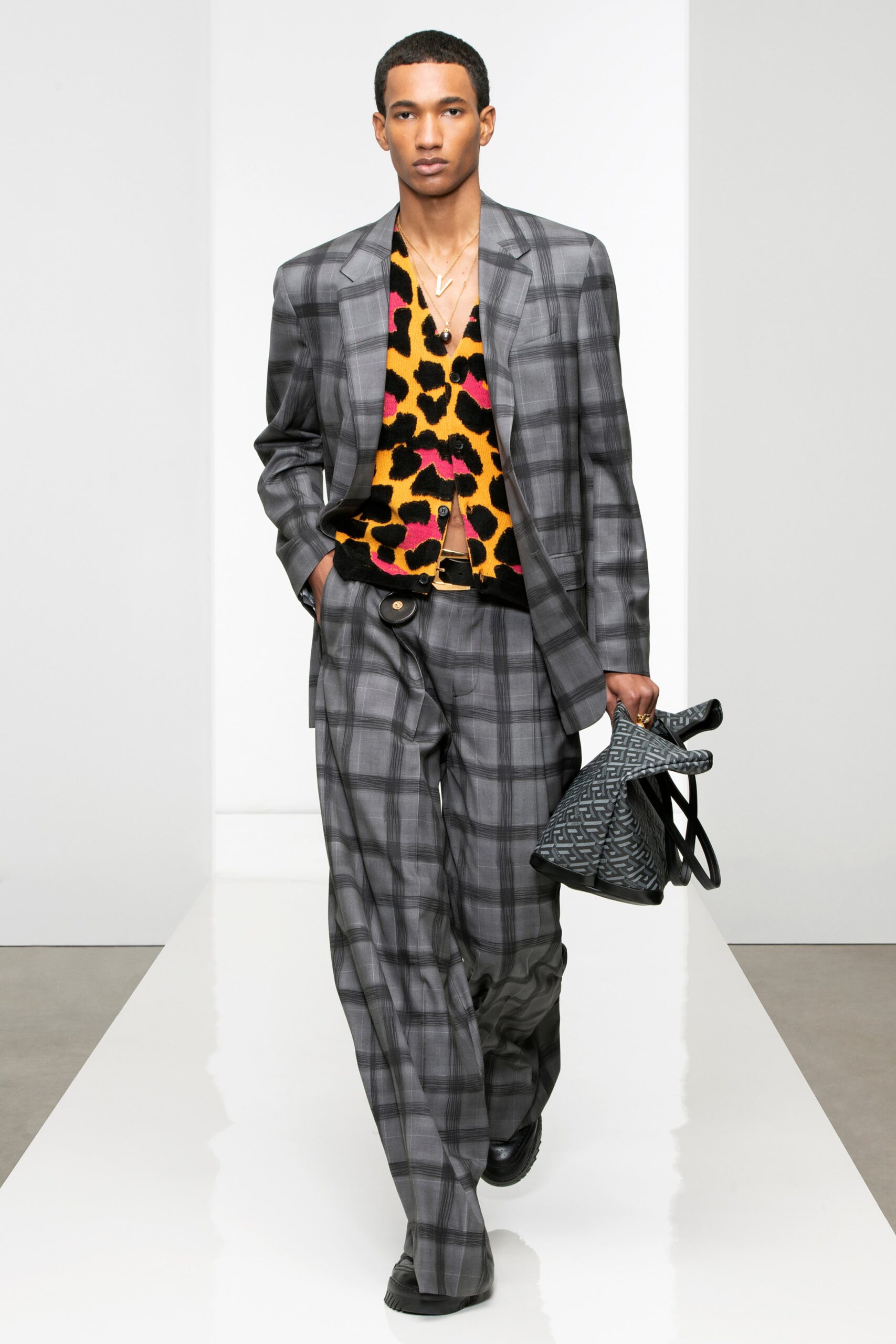 Versace Fall 2022 Menswear