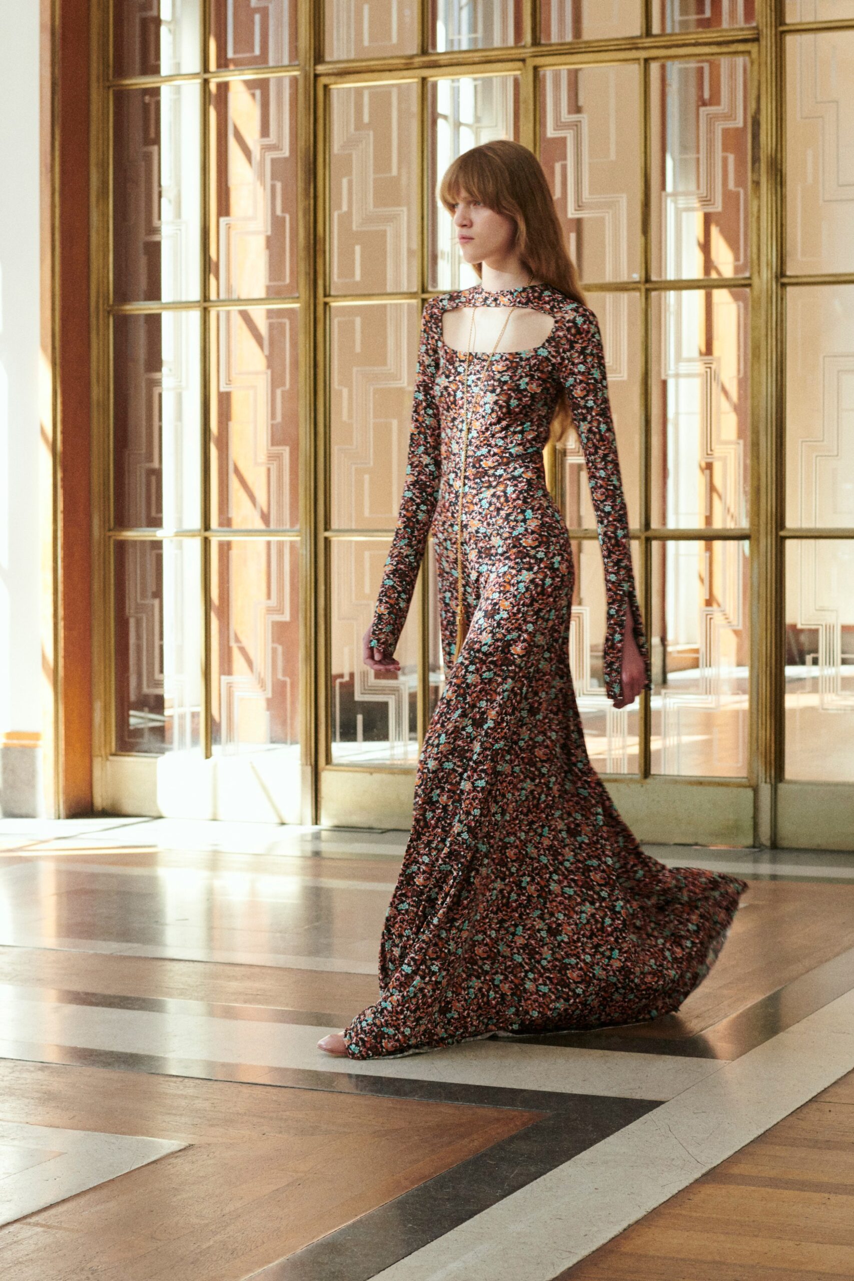 Victoria Beckham Resort 22 Look 1
