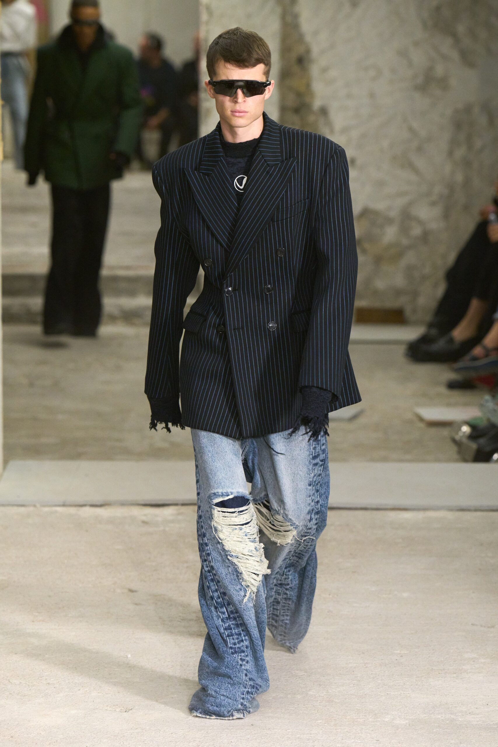 Vetements S/S 23 Menswear Look 1
