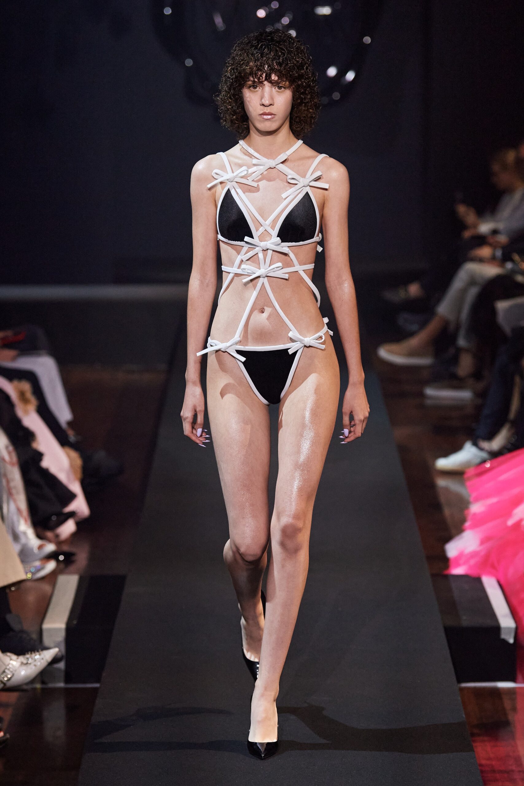 Viktor & Rolf F/W 23 Couture Look 1