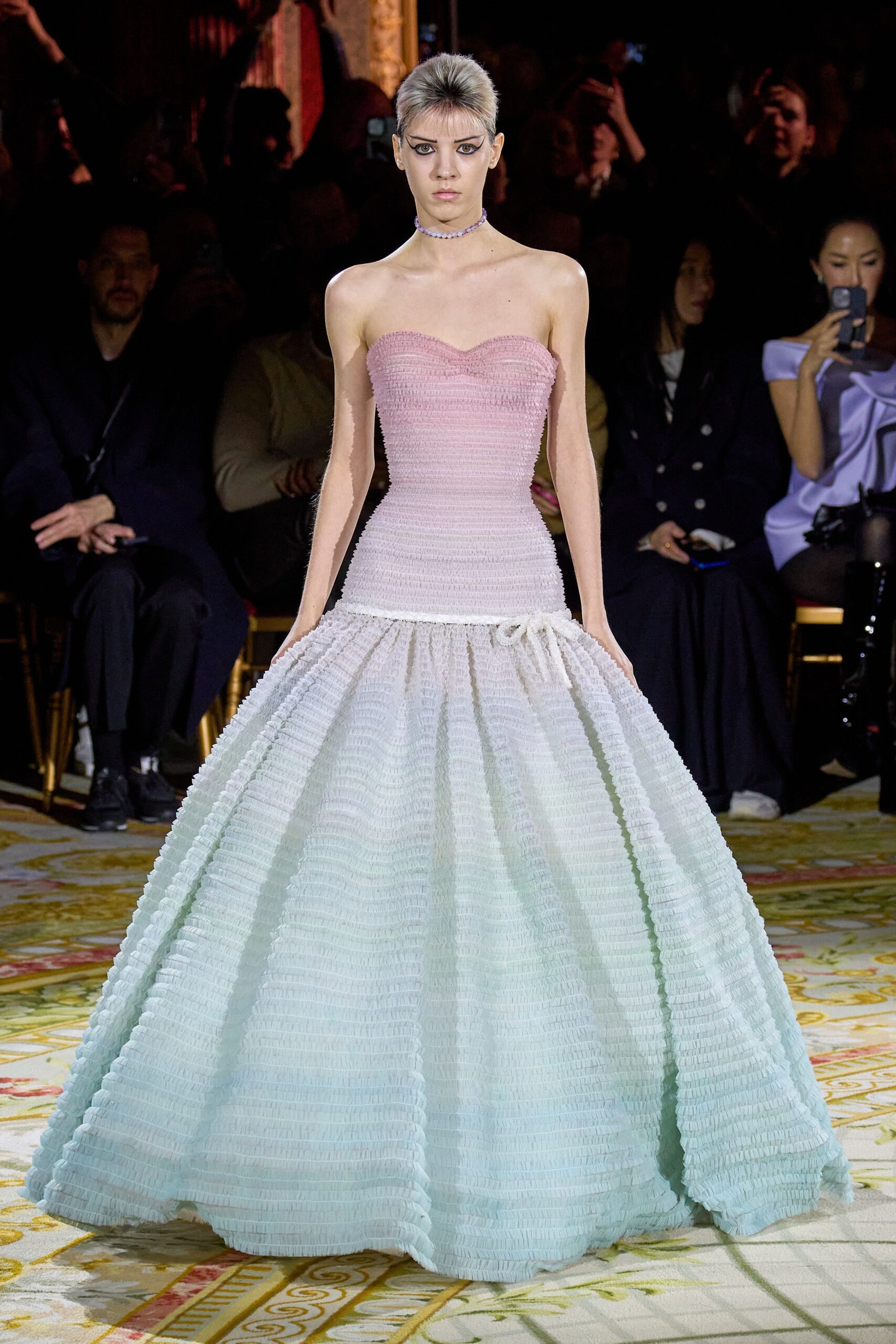 Viktor & Rolf S/S 23 Couture Look 2