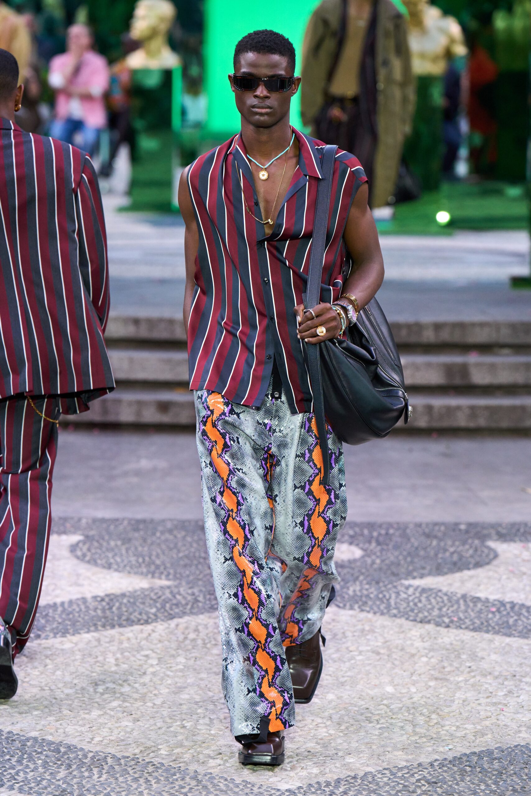 Versace S/S 23 Menswear Look 3