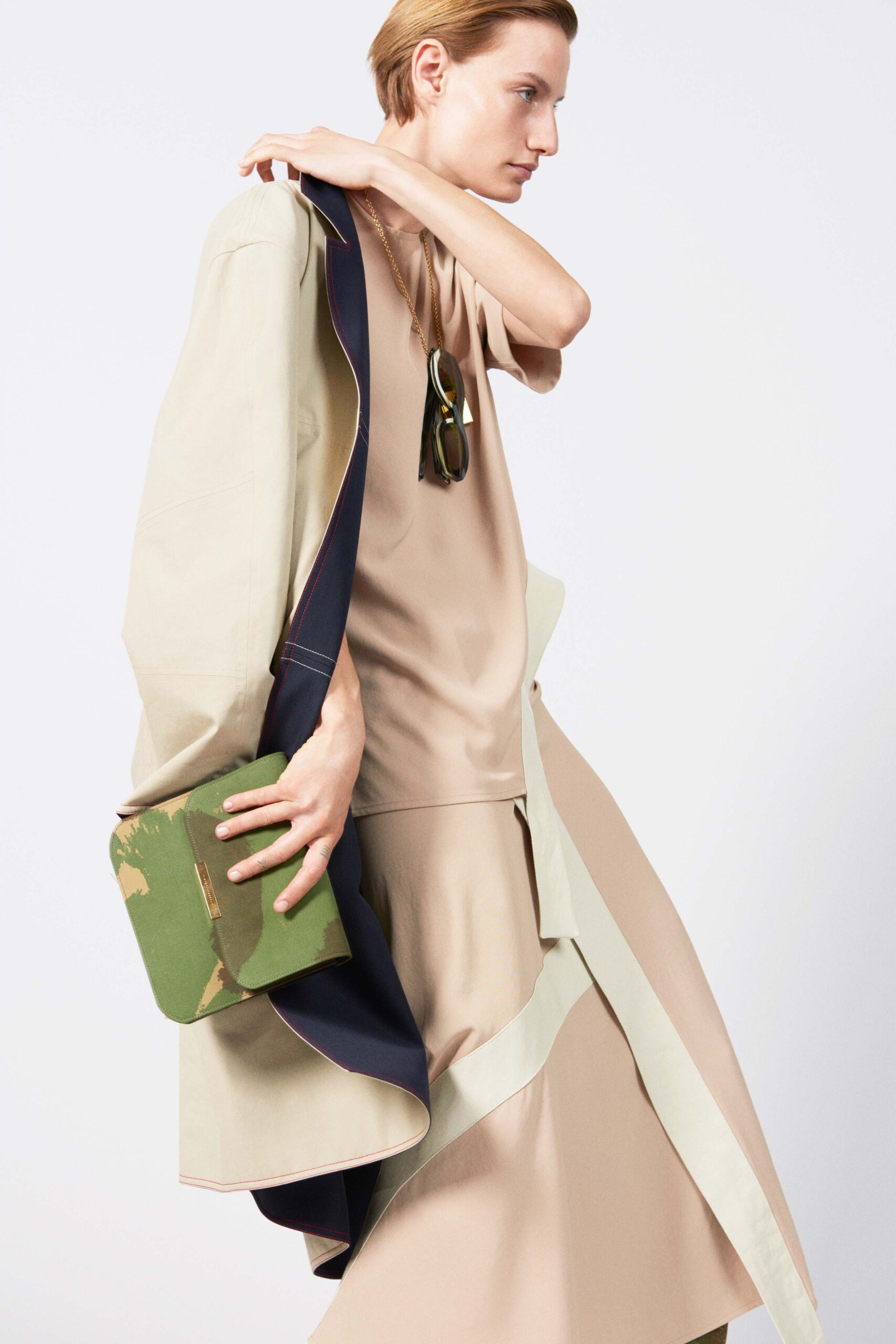 Victoria Beckham Resort 19 Look 4