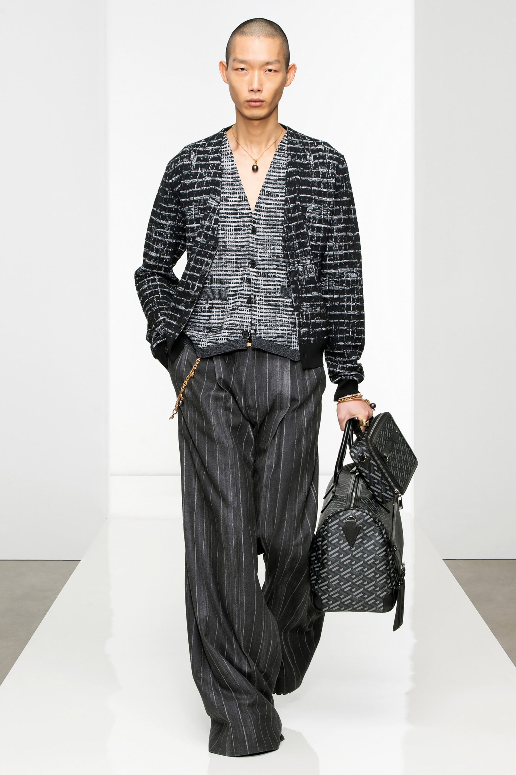 Versace F/W 22 Menswear Look 5