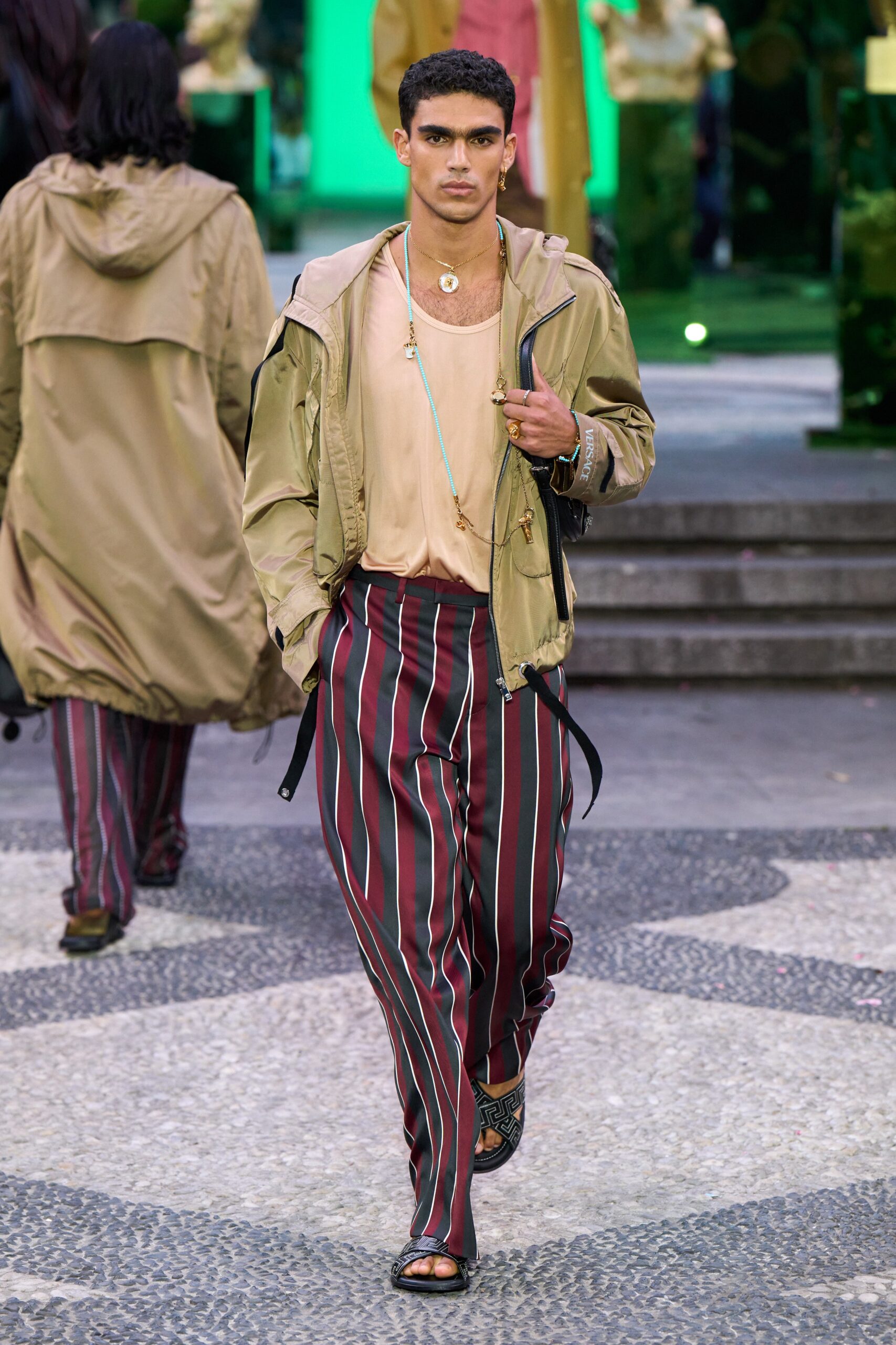 Versace S/S 23 Menswear Look 5