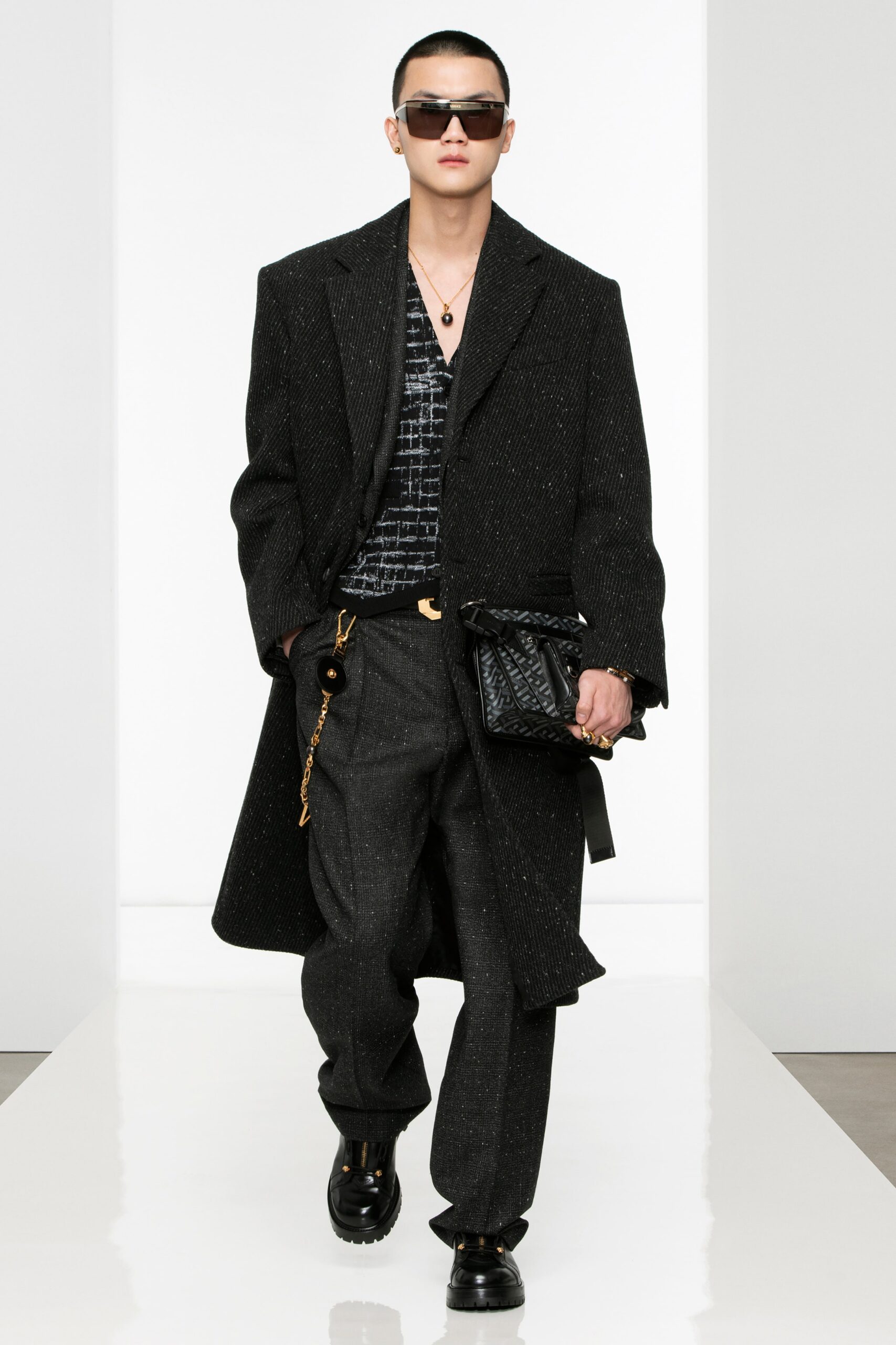 Versace F/W 22 Menswear Look 6