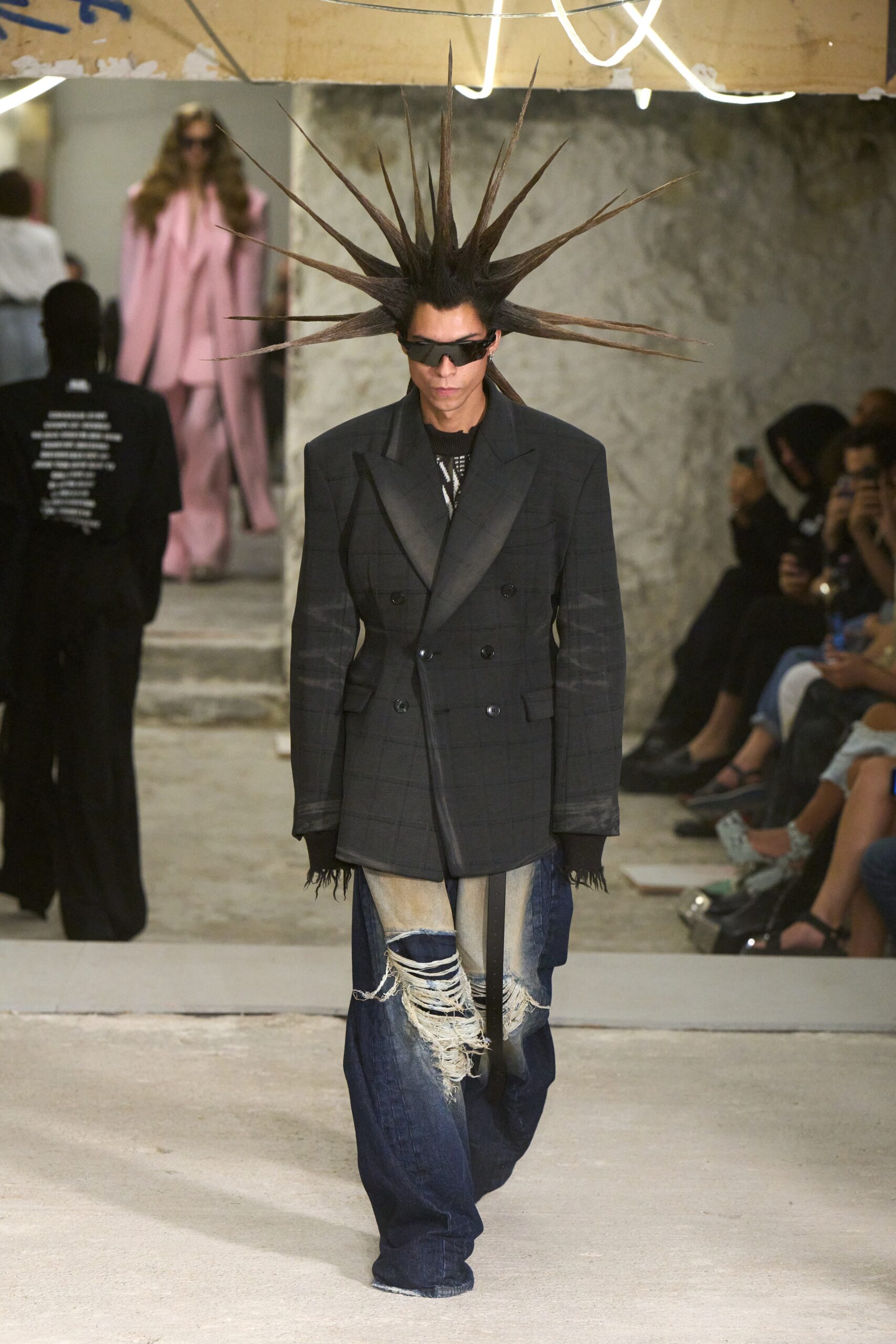 Vetements S/S 23 Menswear Look 6