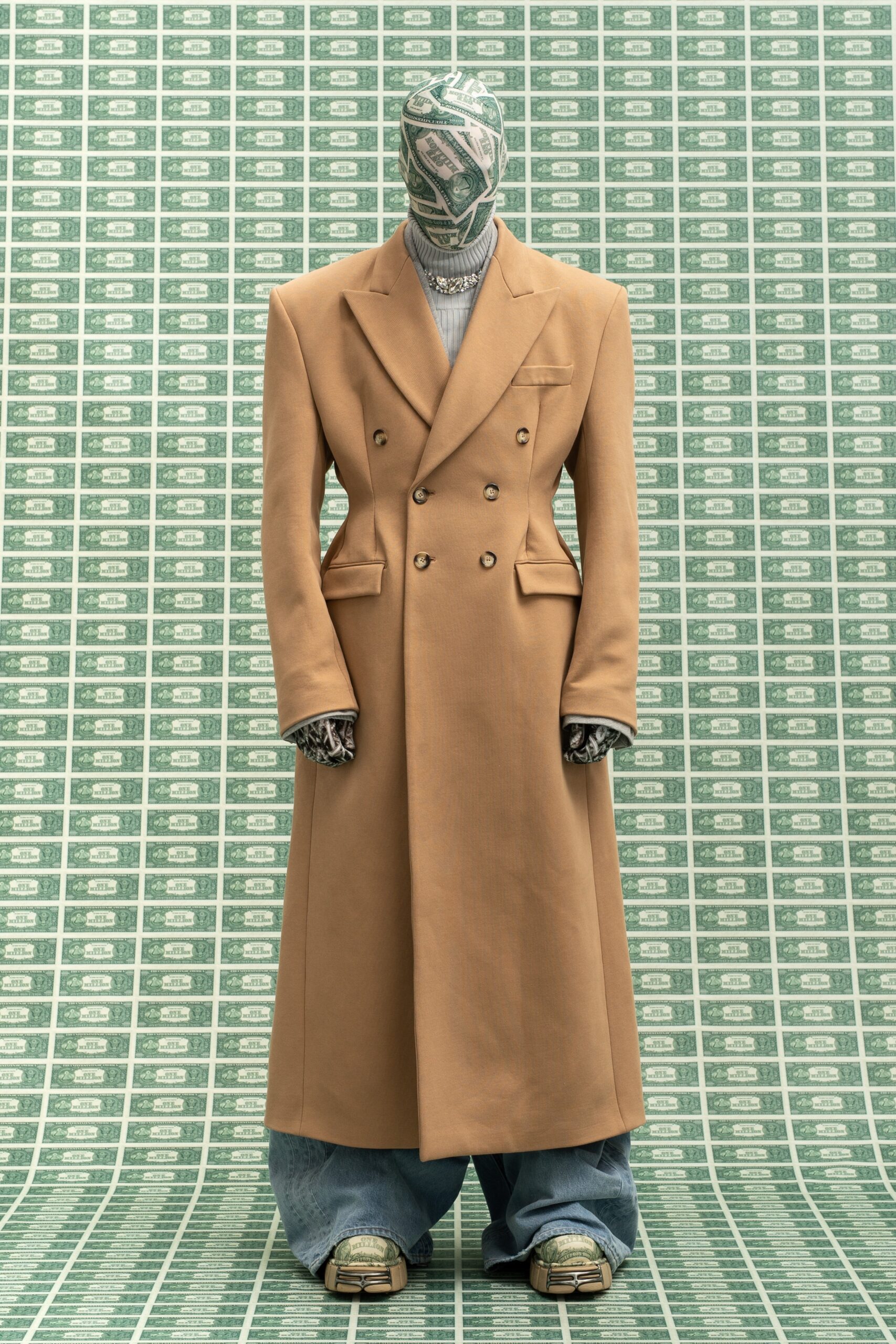 Vetements F/W 22 Look 7