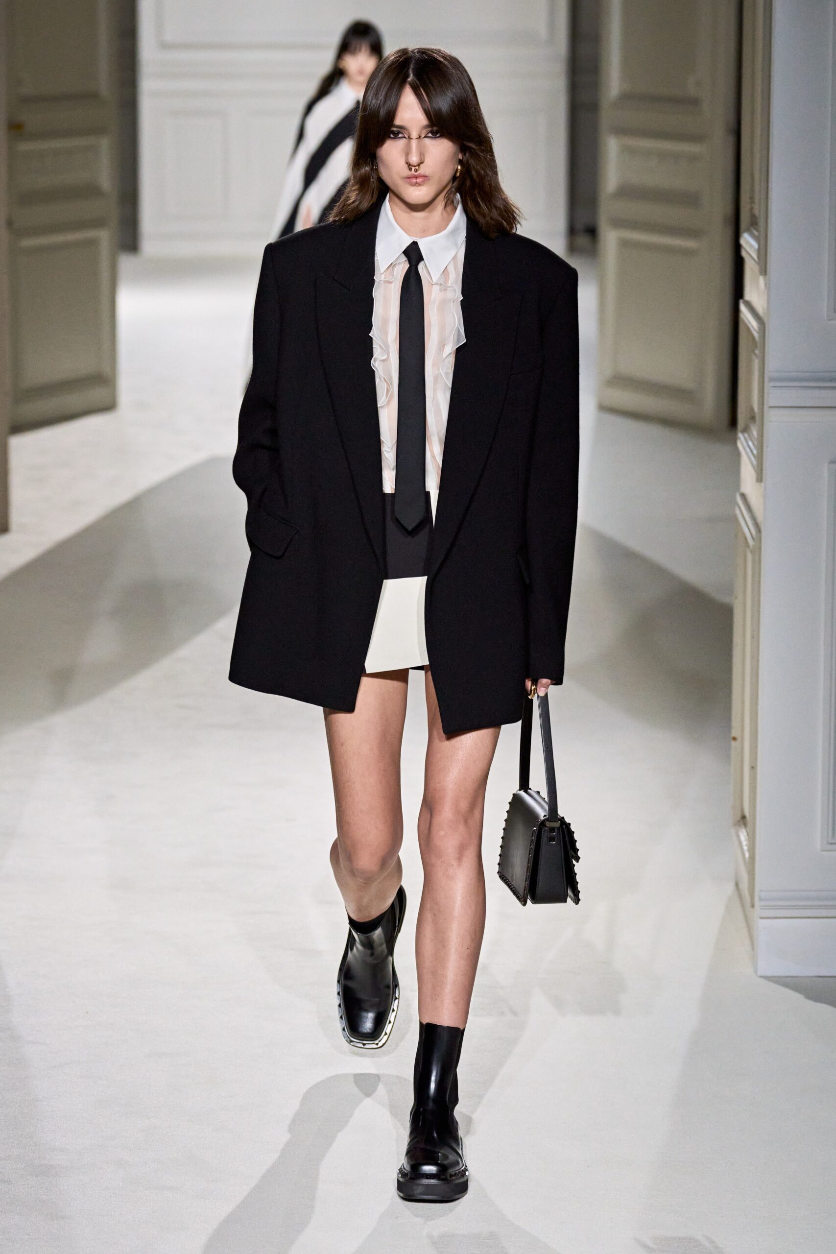 Valentino F/W 23 Look 8