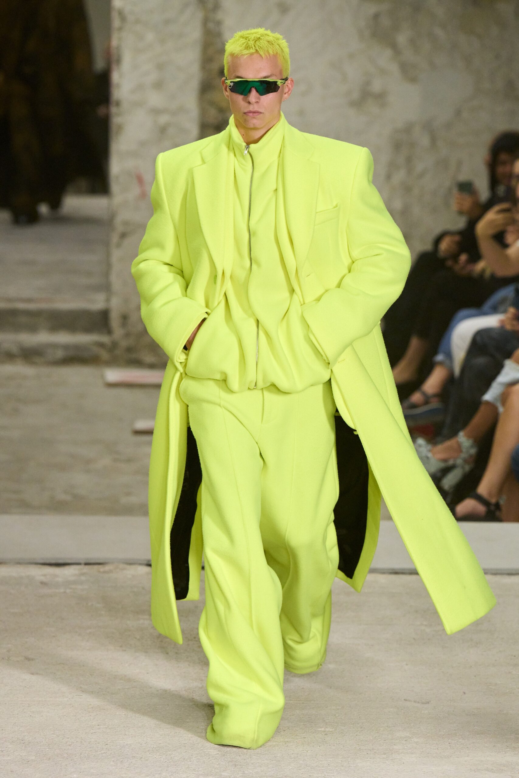 Vetements S/S 23 Menswear Look 8