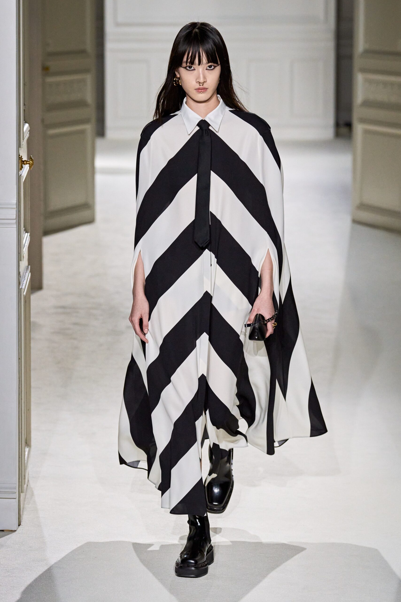 Valentino F/W 23 Look 9
