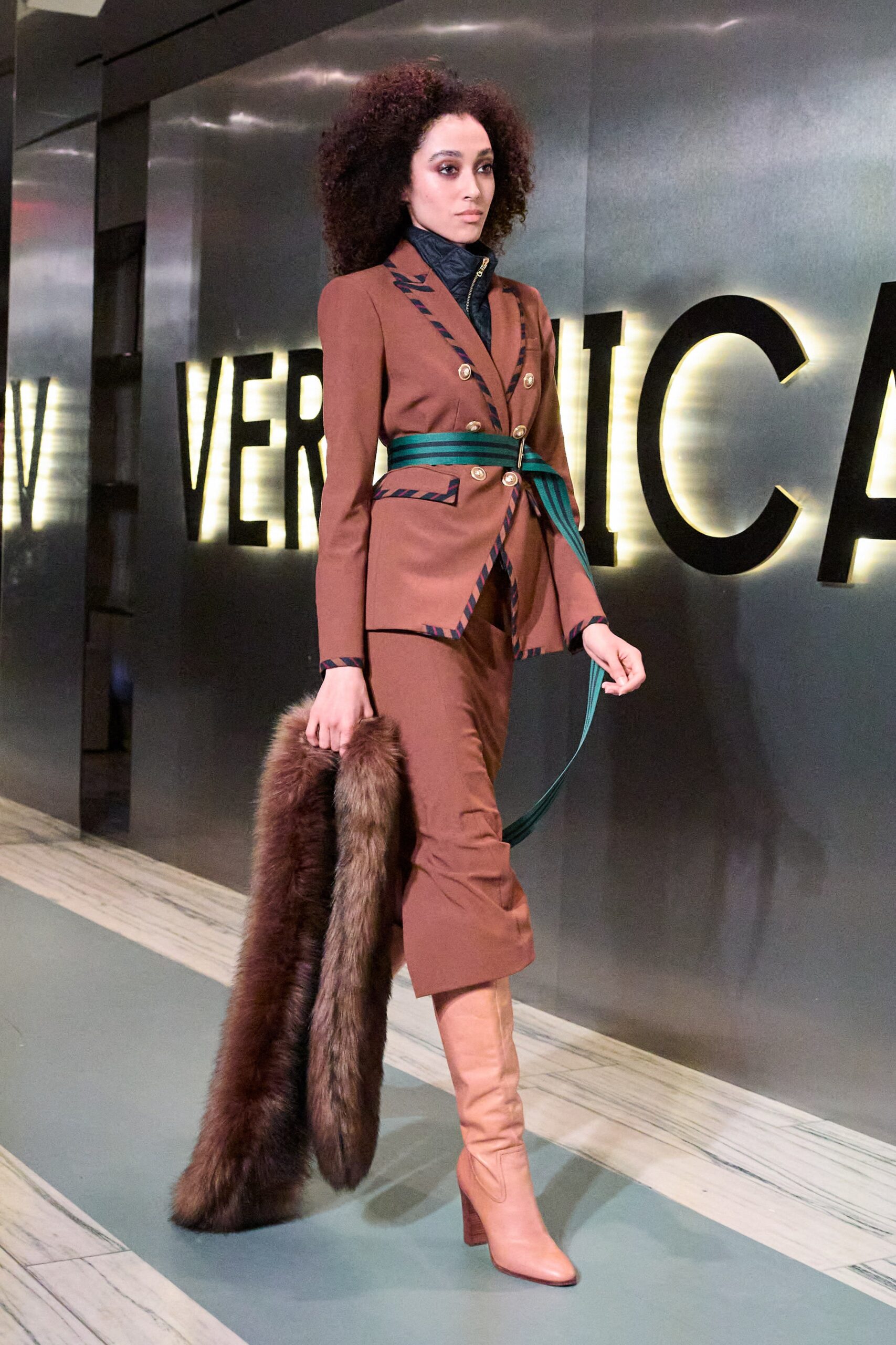 Veronica Beard F/W 23 Look 9