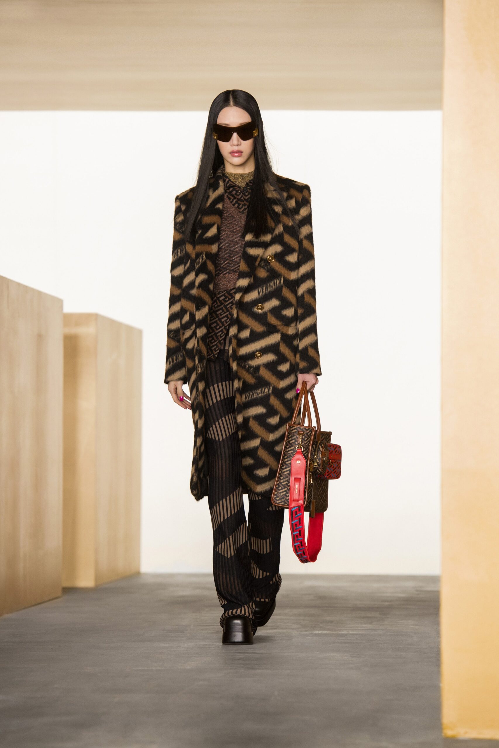 Versace F/W 21 Look 10
