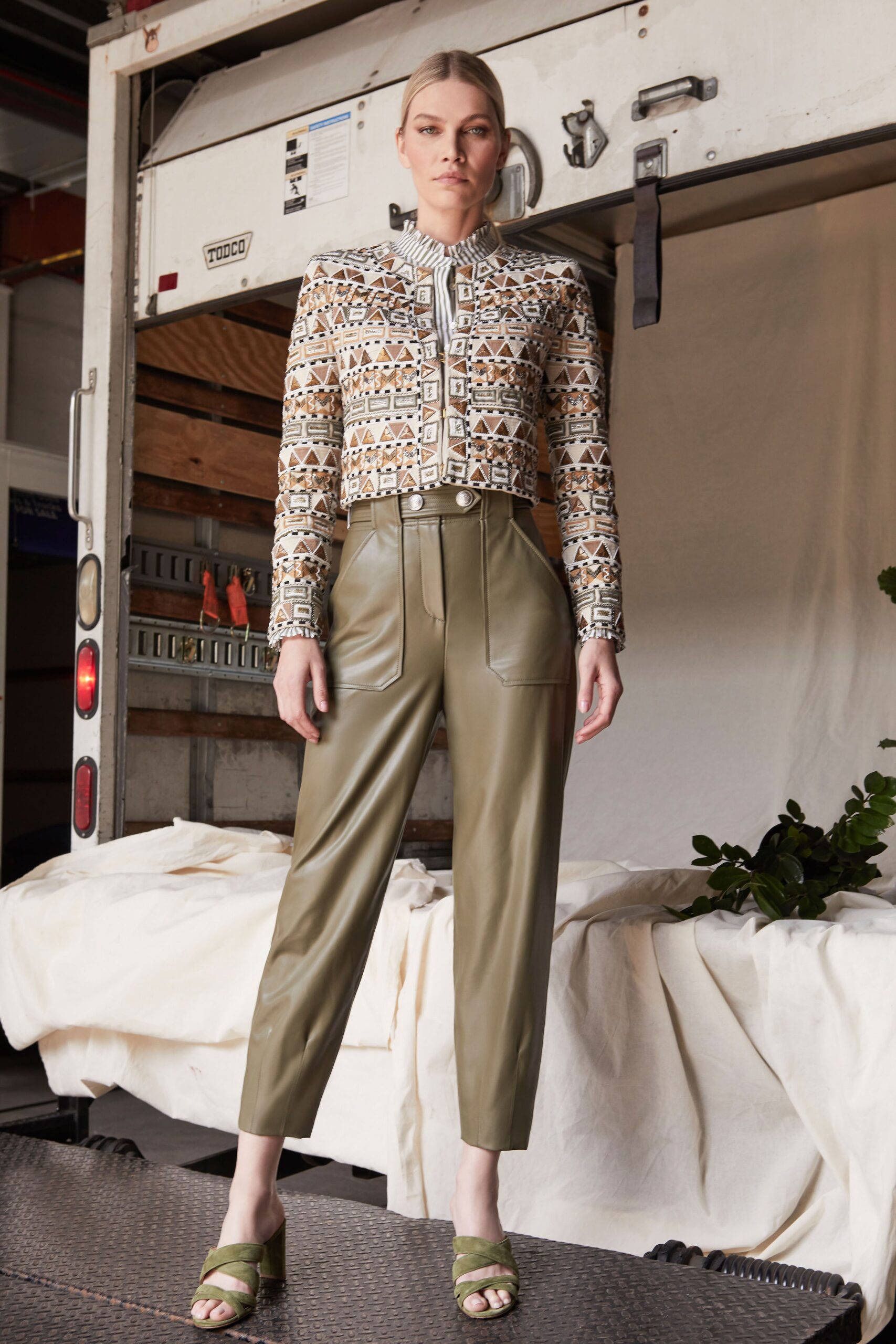 Veronica Beard Resort 23 Look 10