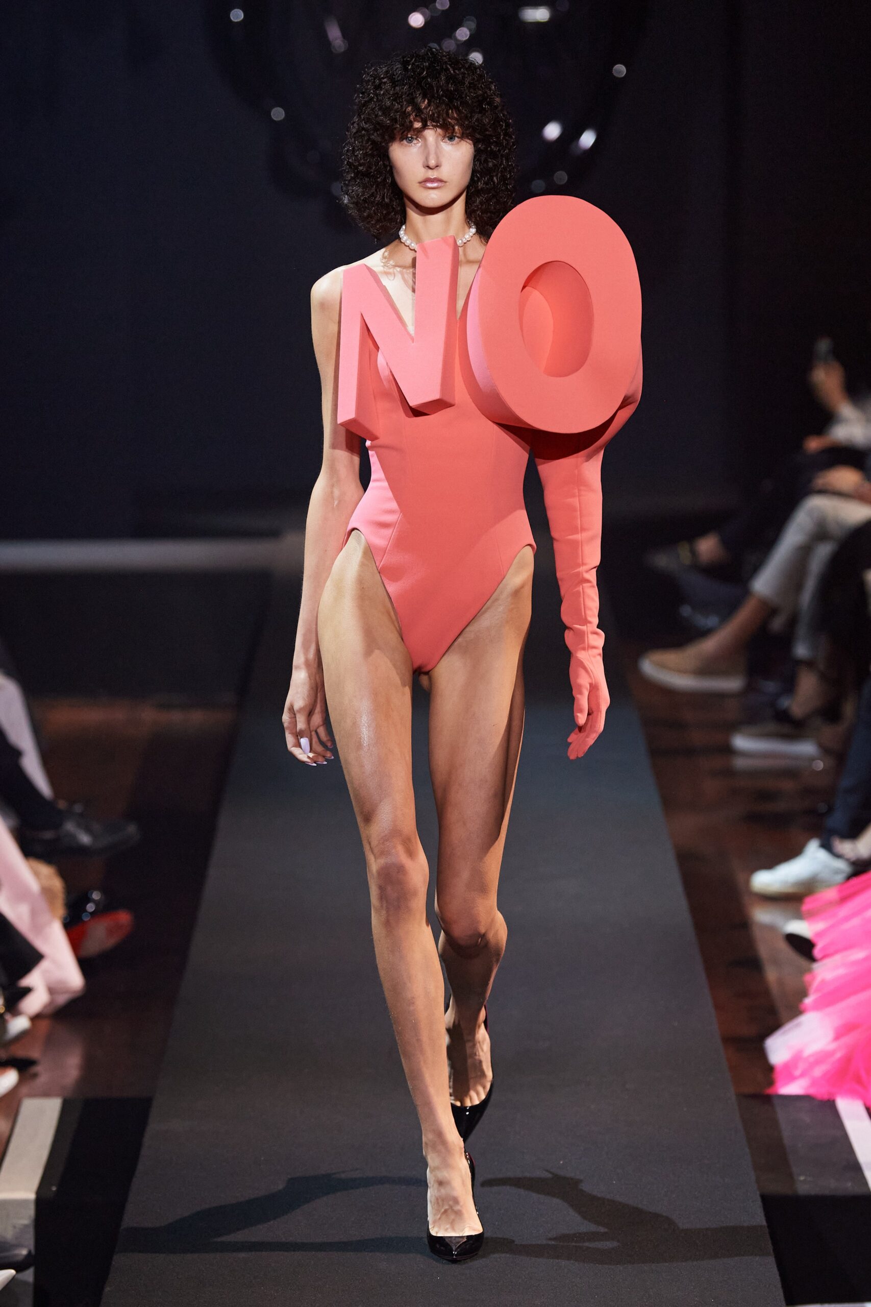 Viktor & Rolf F/W 23 Couture Look 19