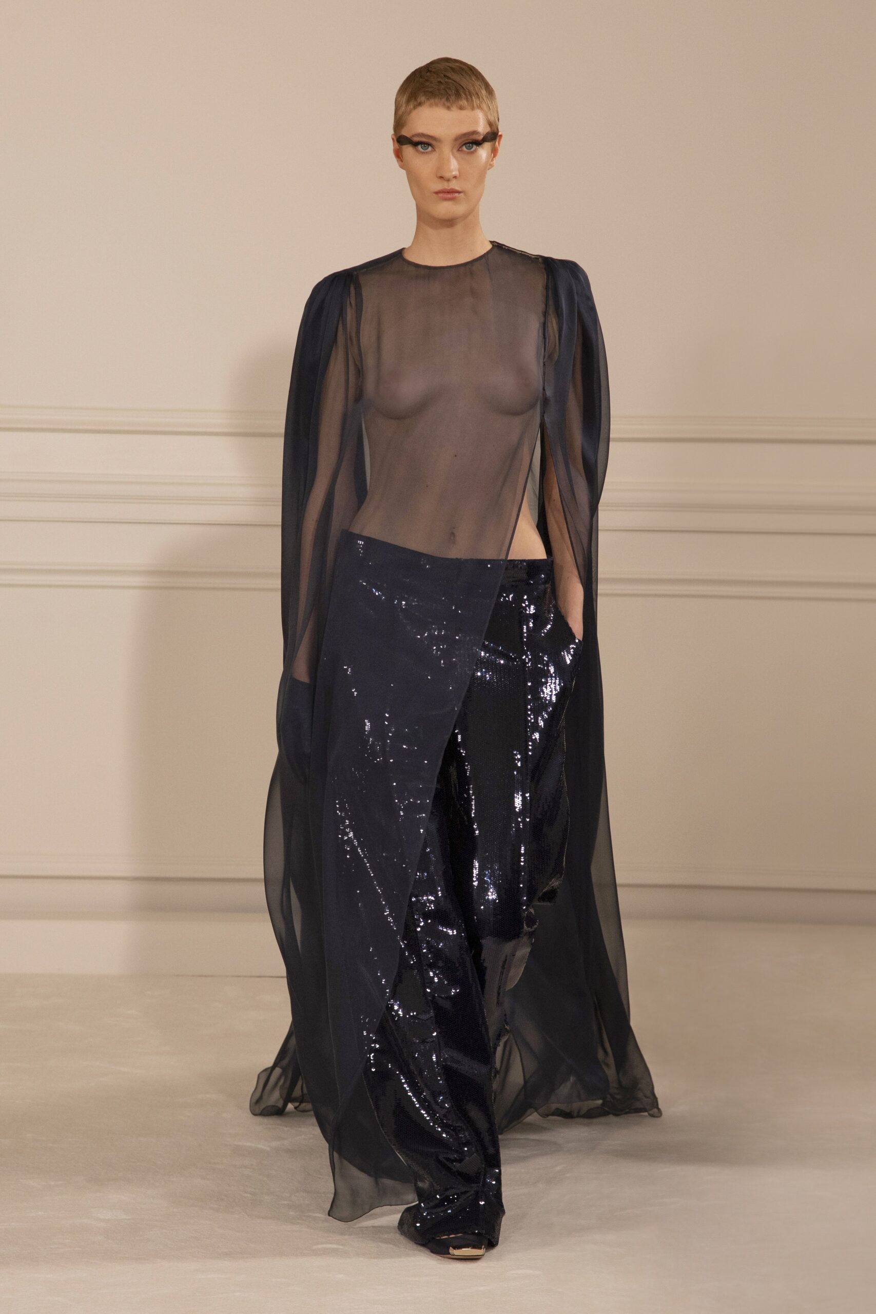 Valentino S/S 22 Couture Look 11