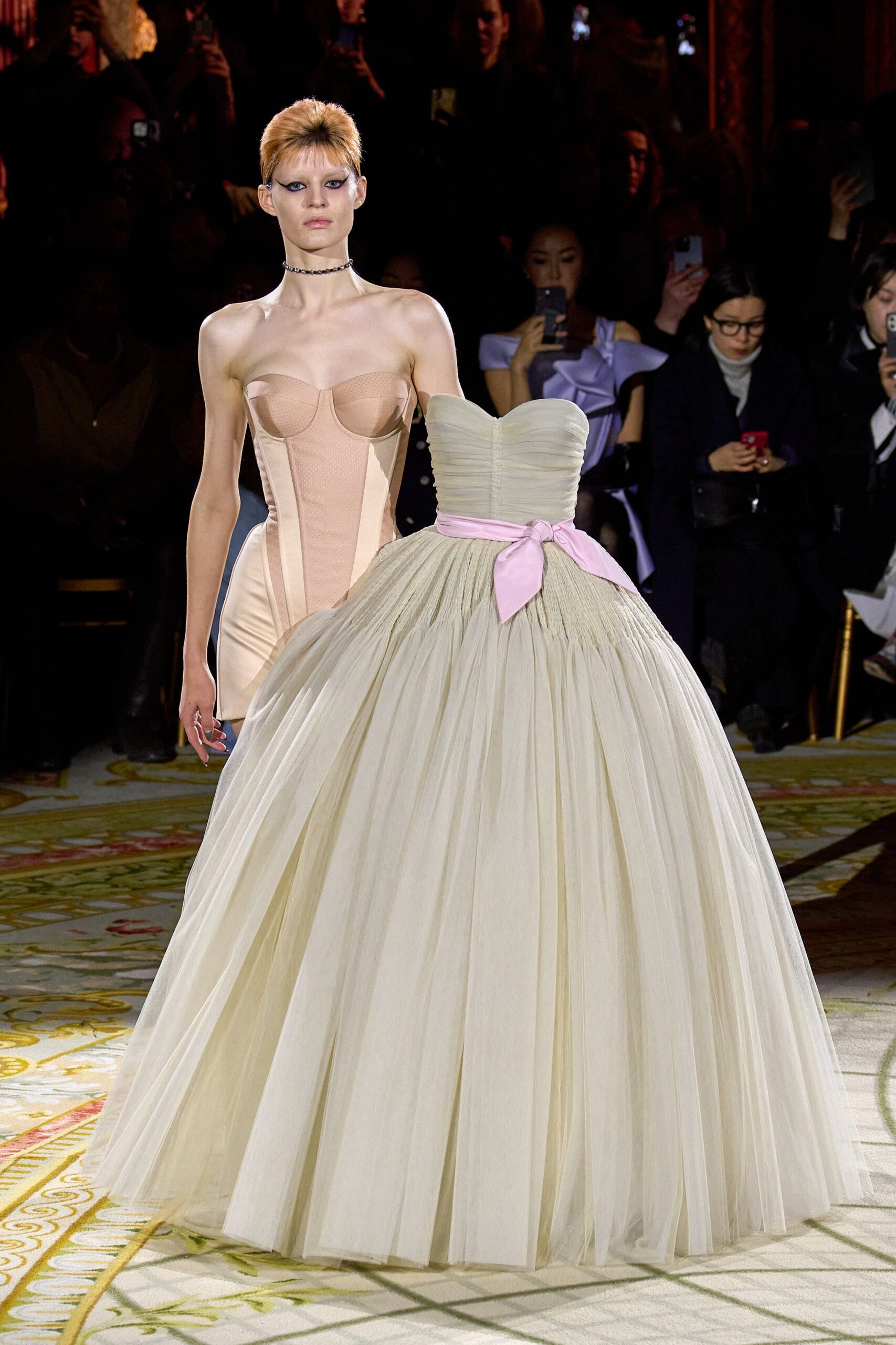 Viktor & Rolf S/S 23 Couture Look 11