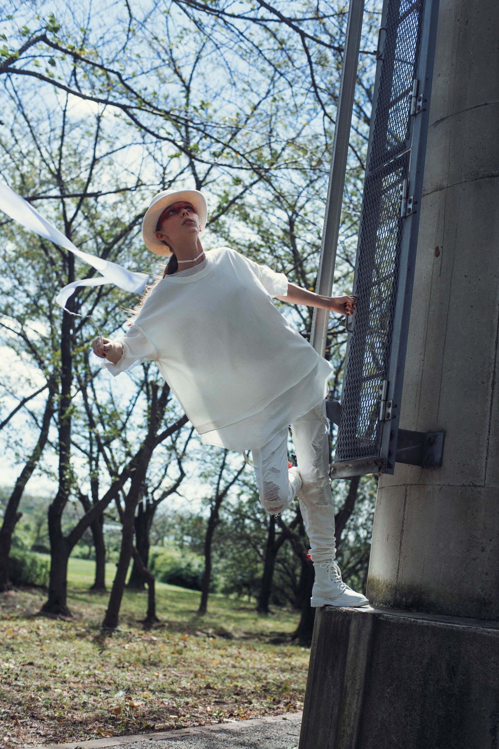 Undercover S/S 19 Look 12