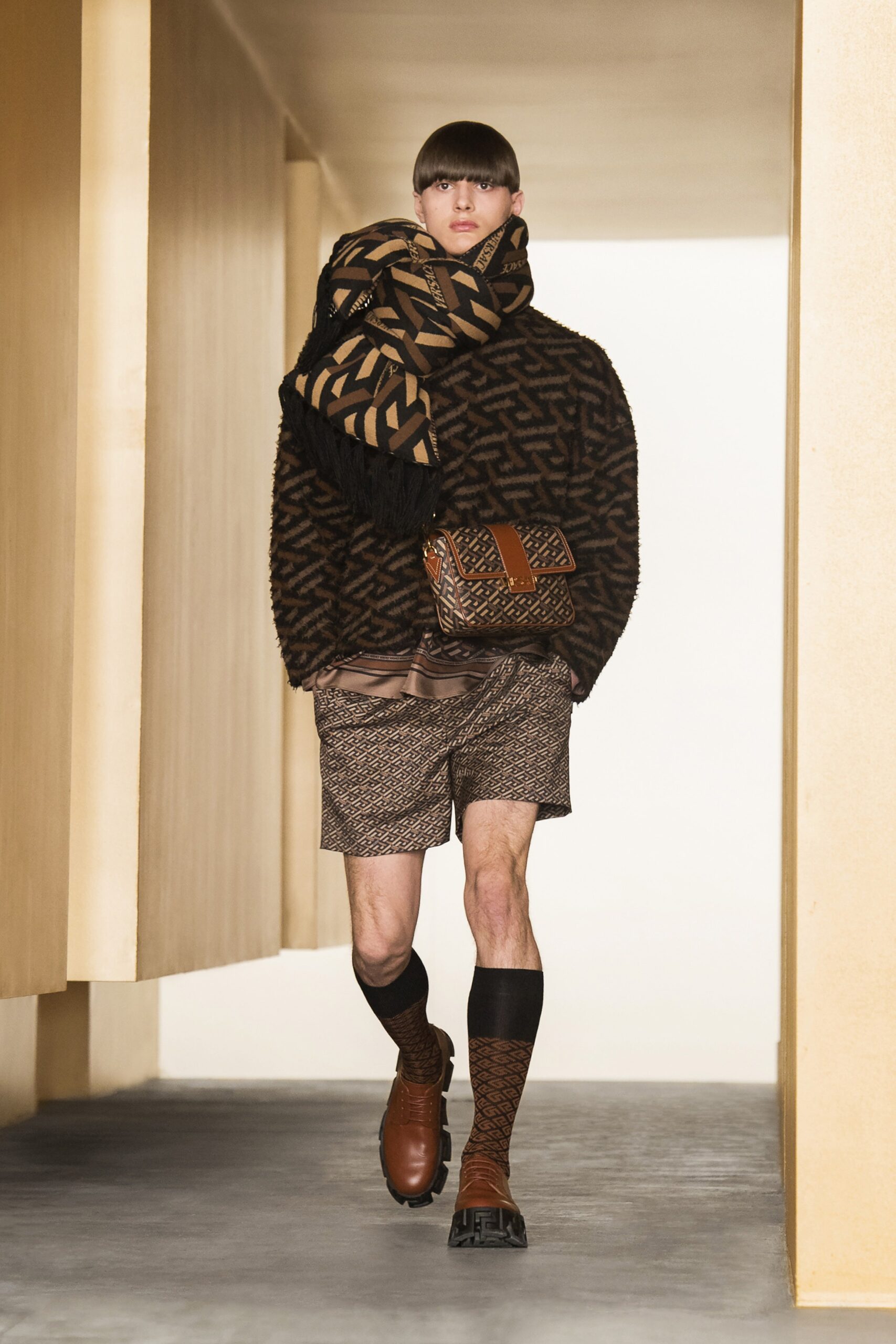 Versace F/W 21 Look 13