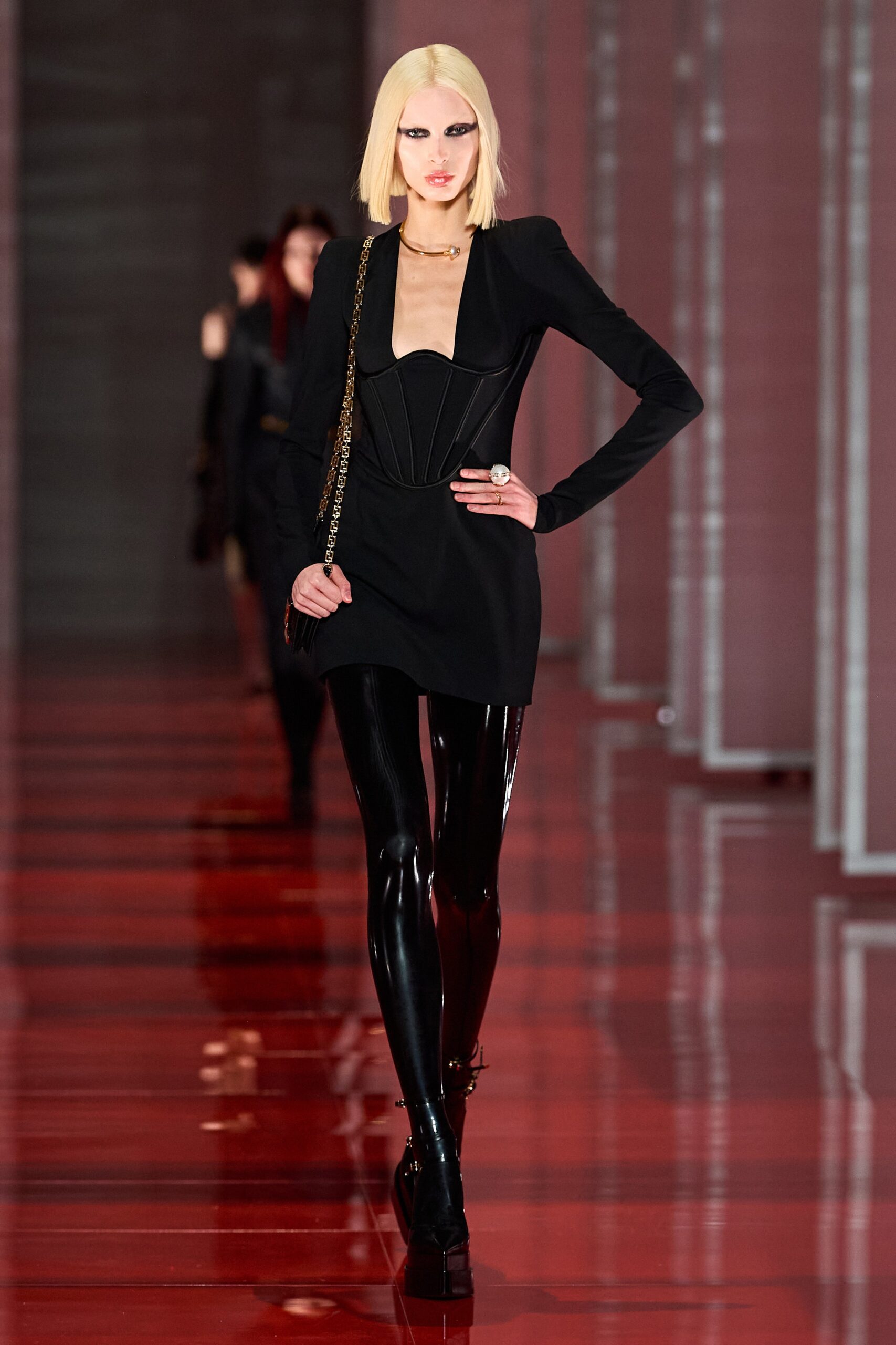Versace F/W 22 Look 13