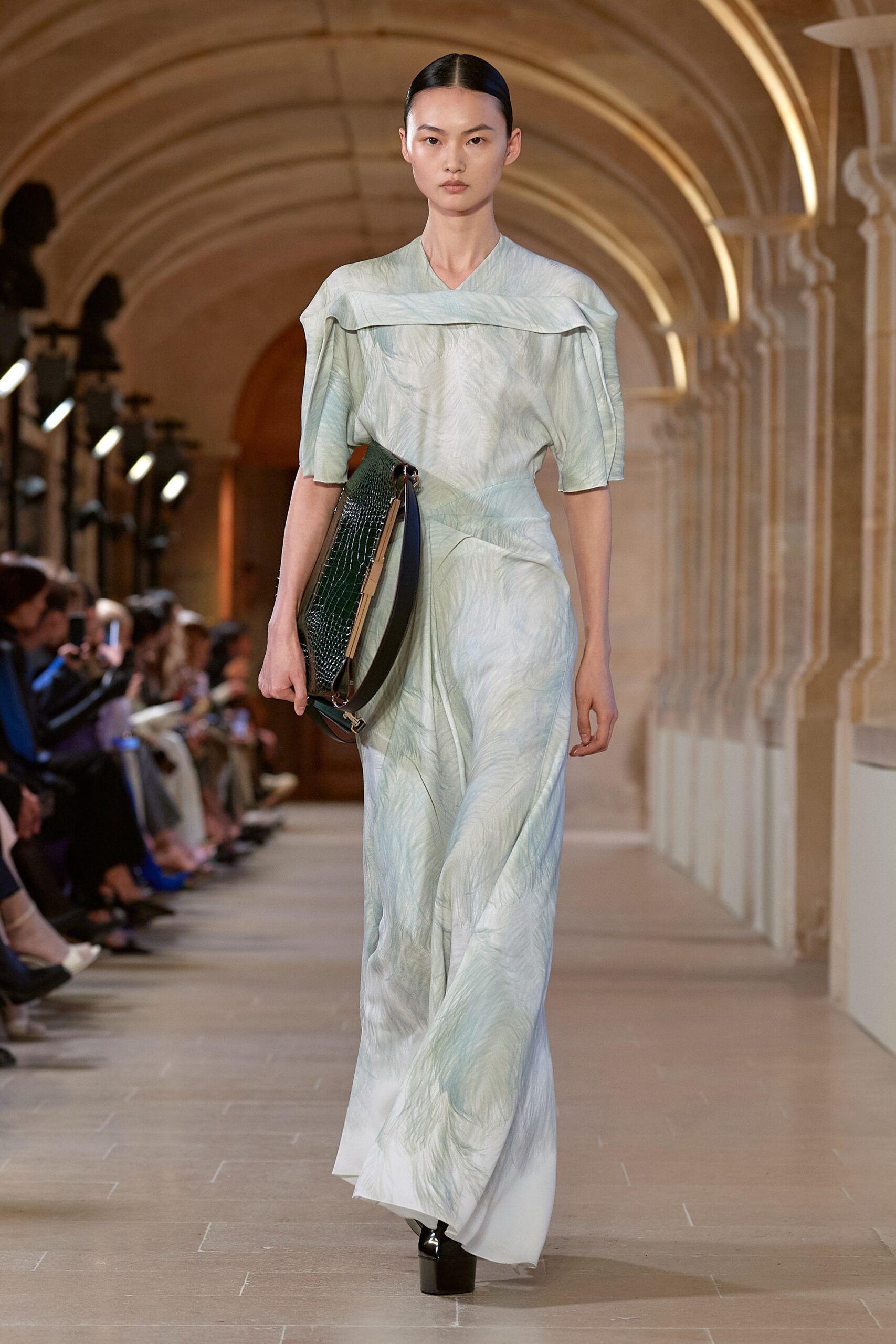 Victoria Beckham F/W 23 Look 13