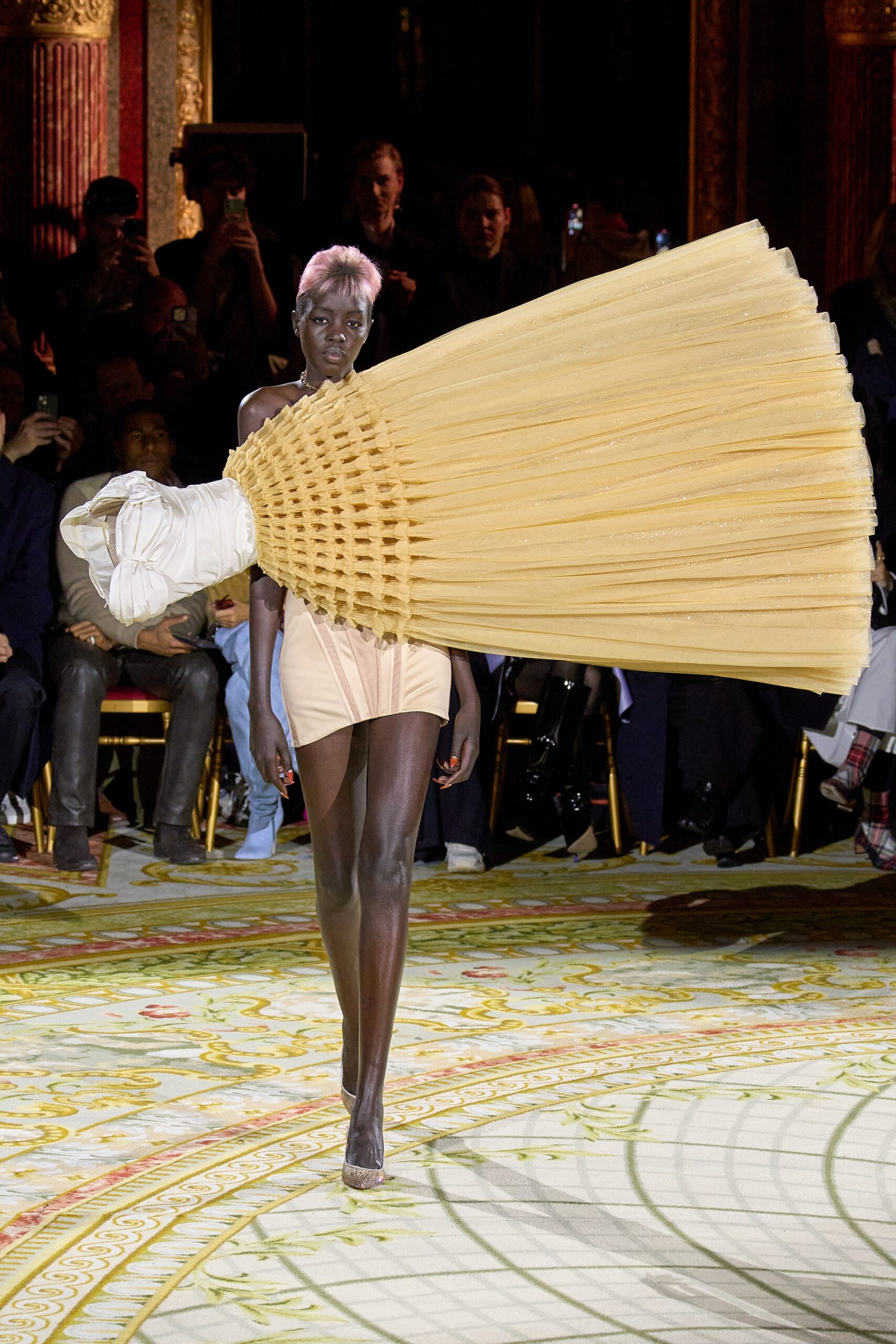 Viktor & Rolf S/S 23 Couture Look 14