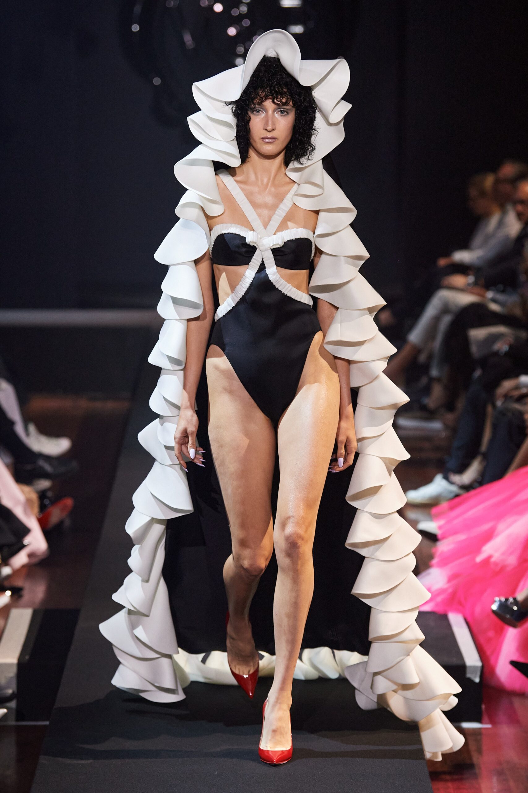 Viktor & Rolf F/W 23 Couture Look 27