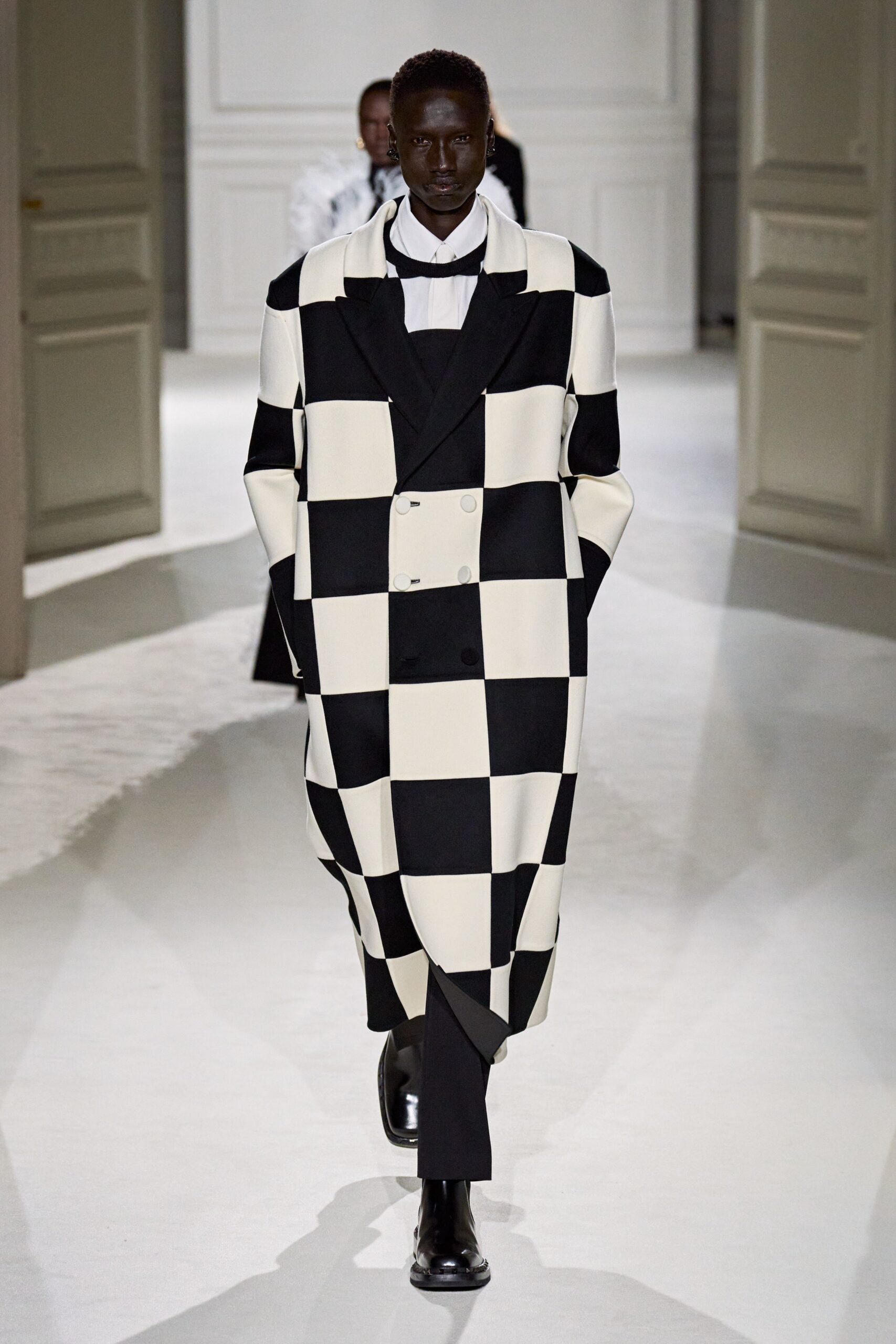 Valentino F/W 23 Look 15