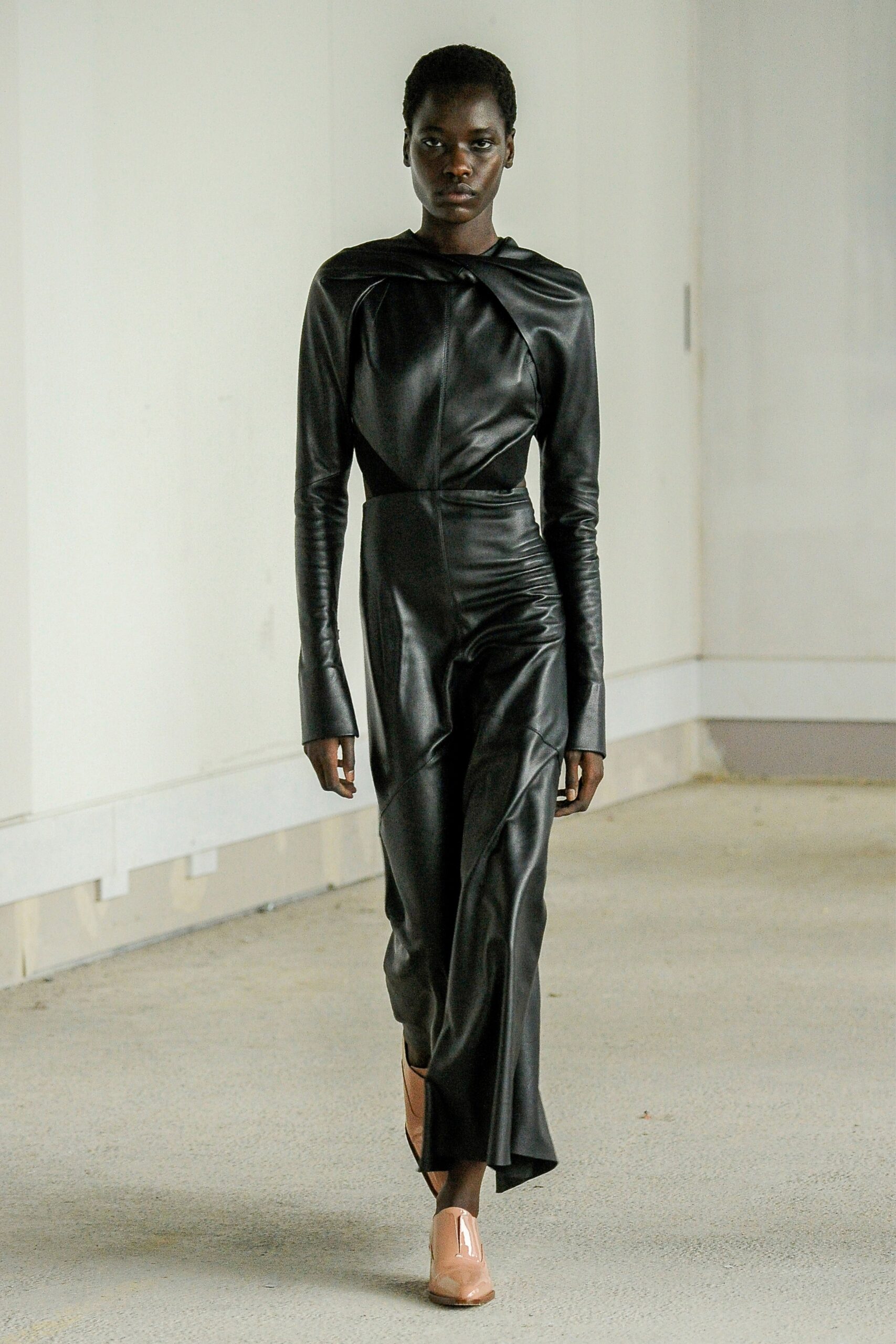 Victoria Beckham F/W 22 Look 15