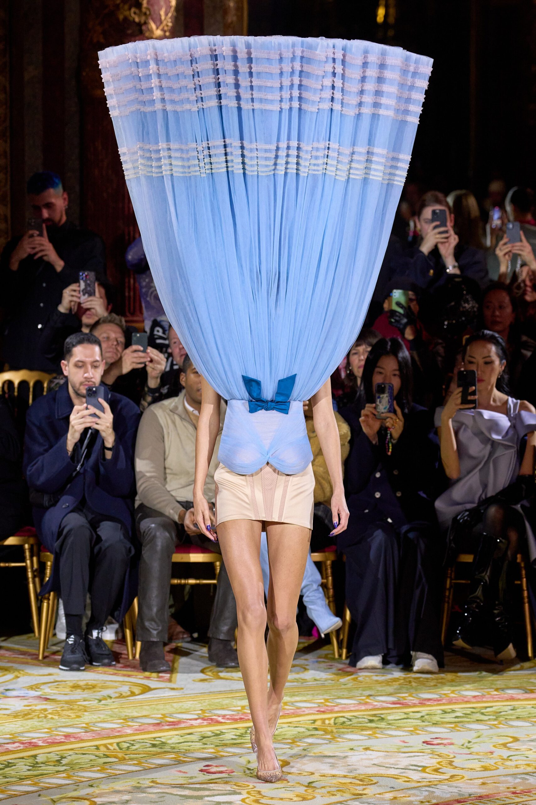 Viktor & Rolf S/S 23 Couture Look 15