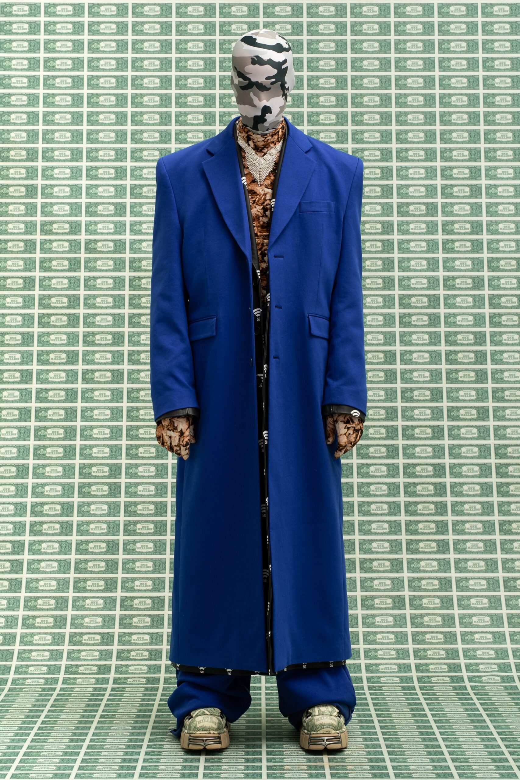 Vetements F/W 22 Look 16