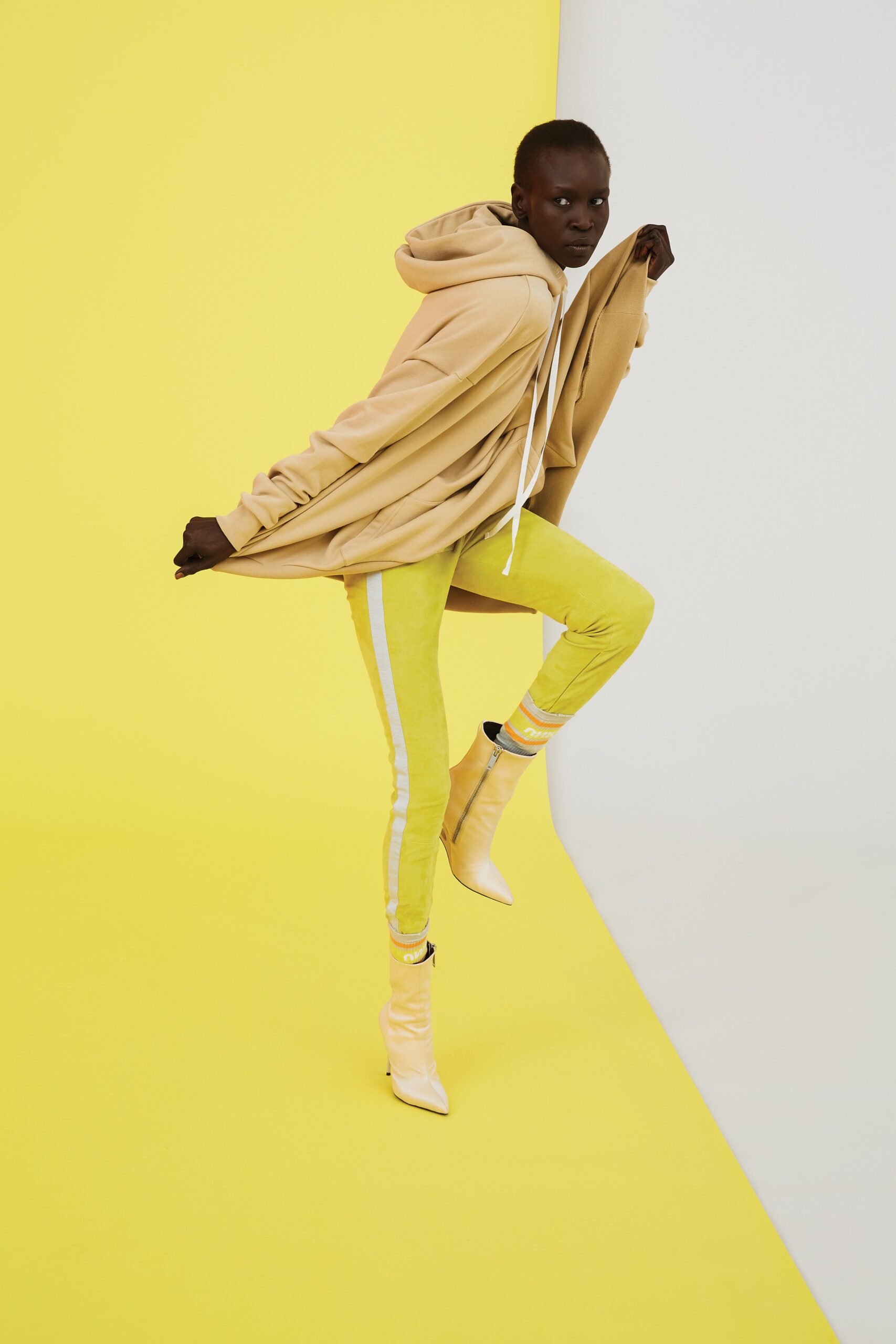 Unravel Resort 19 Look 18