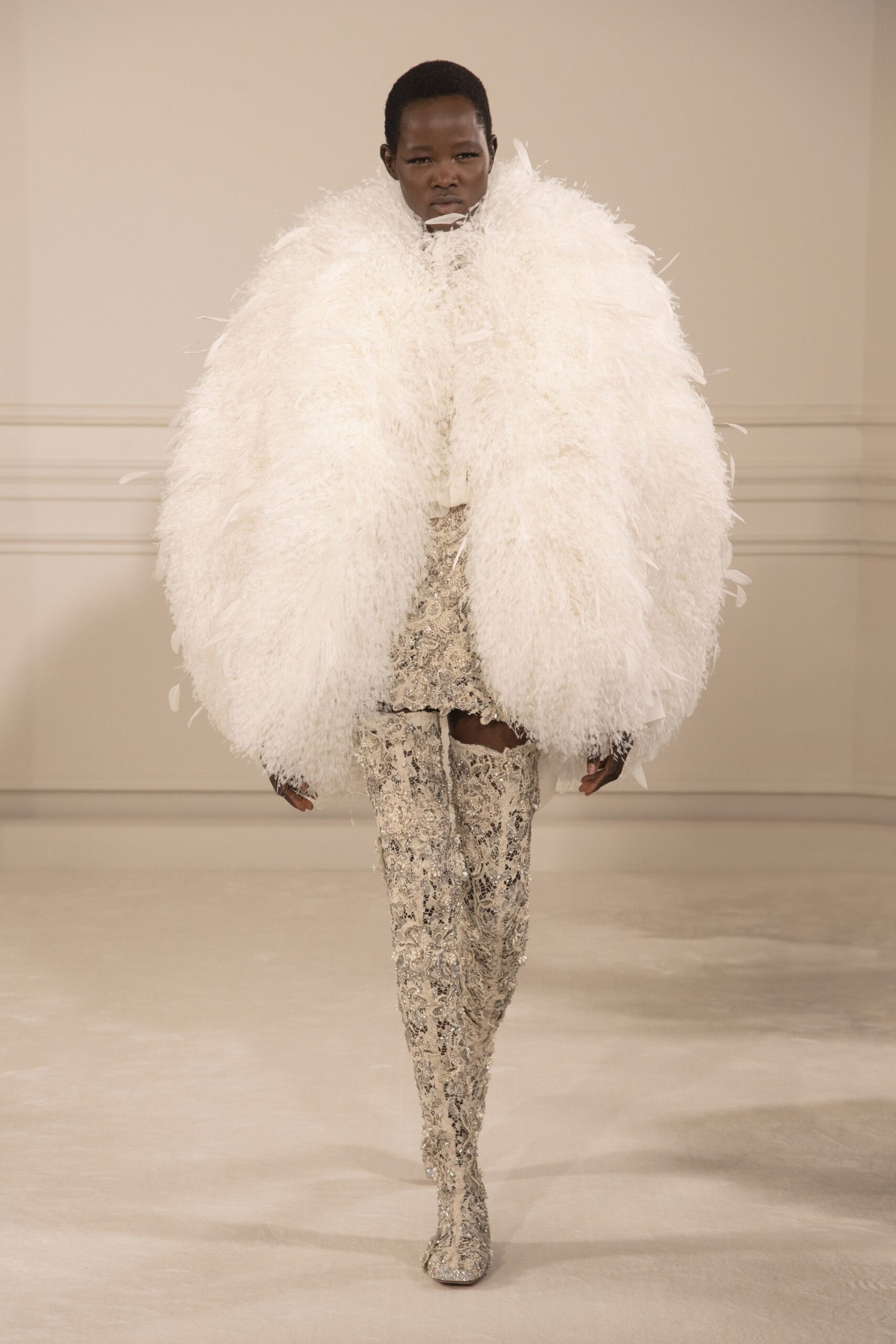 Valentino S/S 22 Couture Look 18