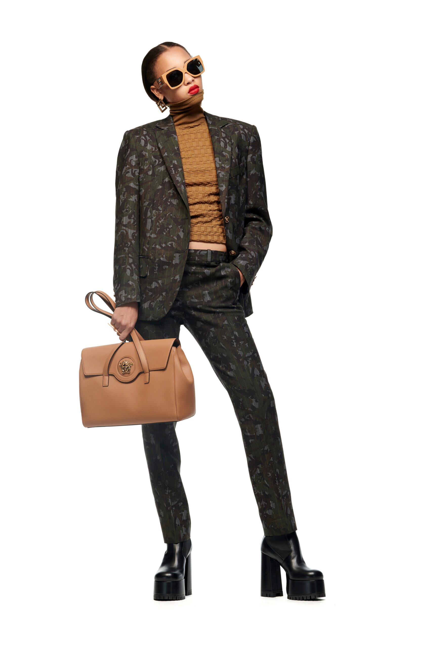 Versace F/W 21 Look 18