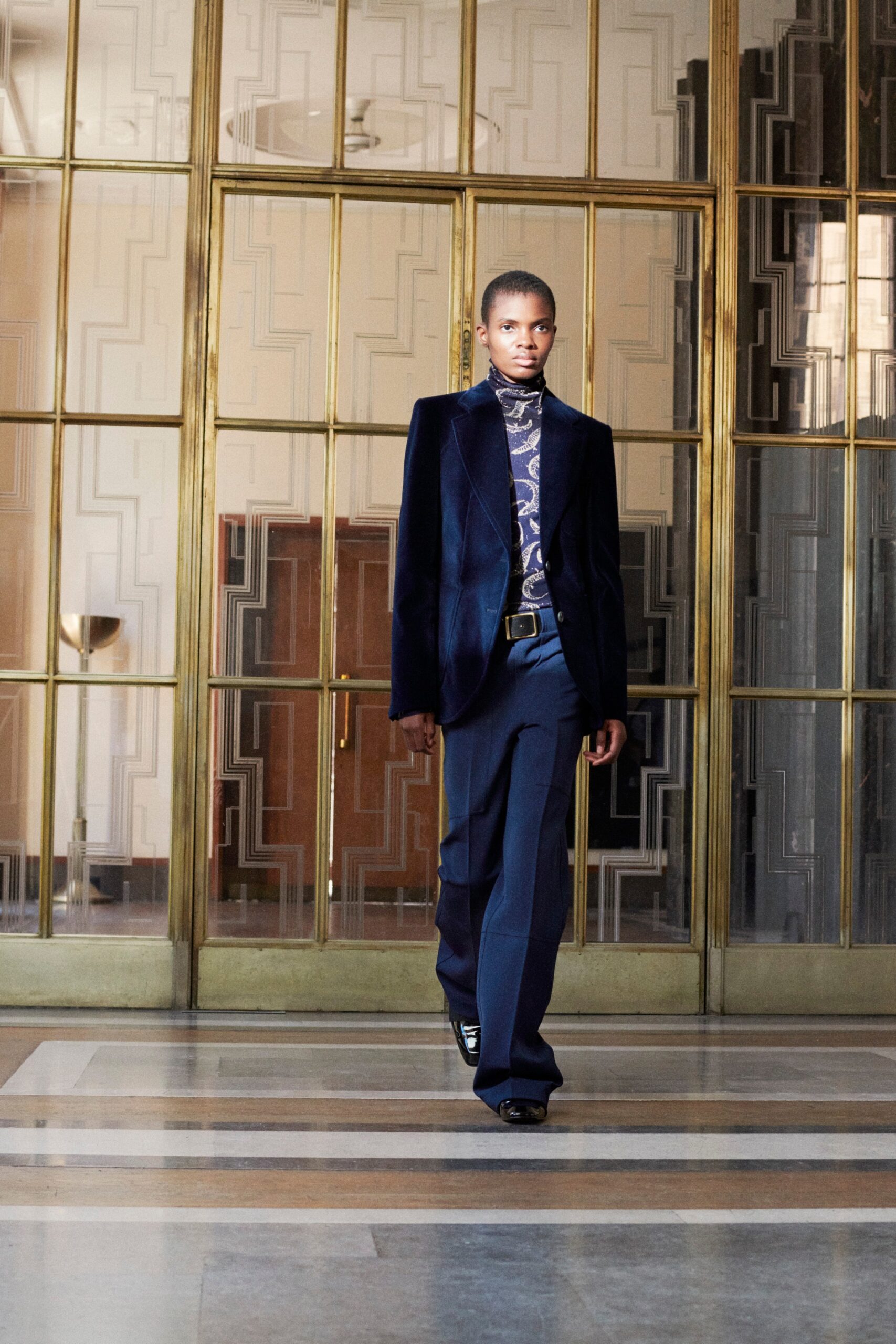 Victoria Beckham Resort 22 Look 17