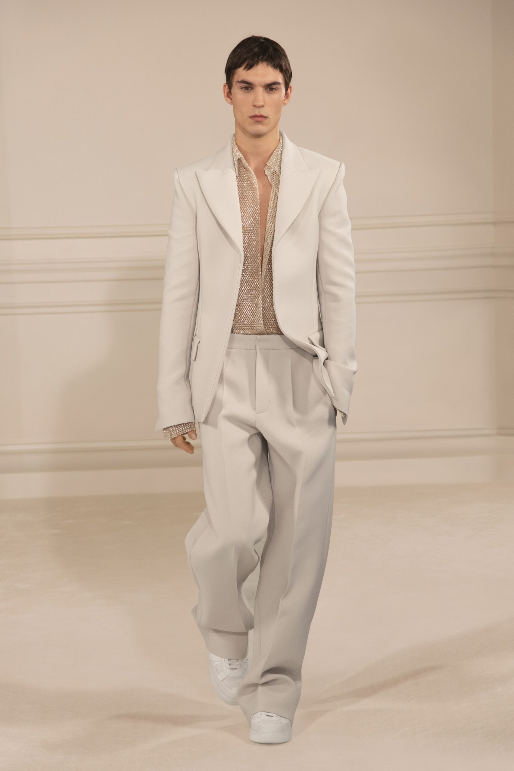 Valentino S/S 22 Couture Look 19