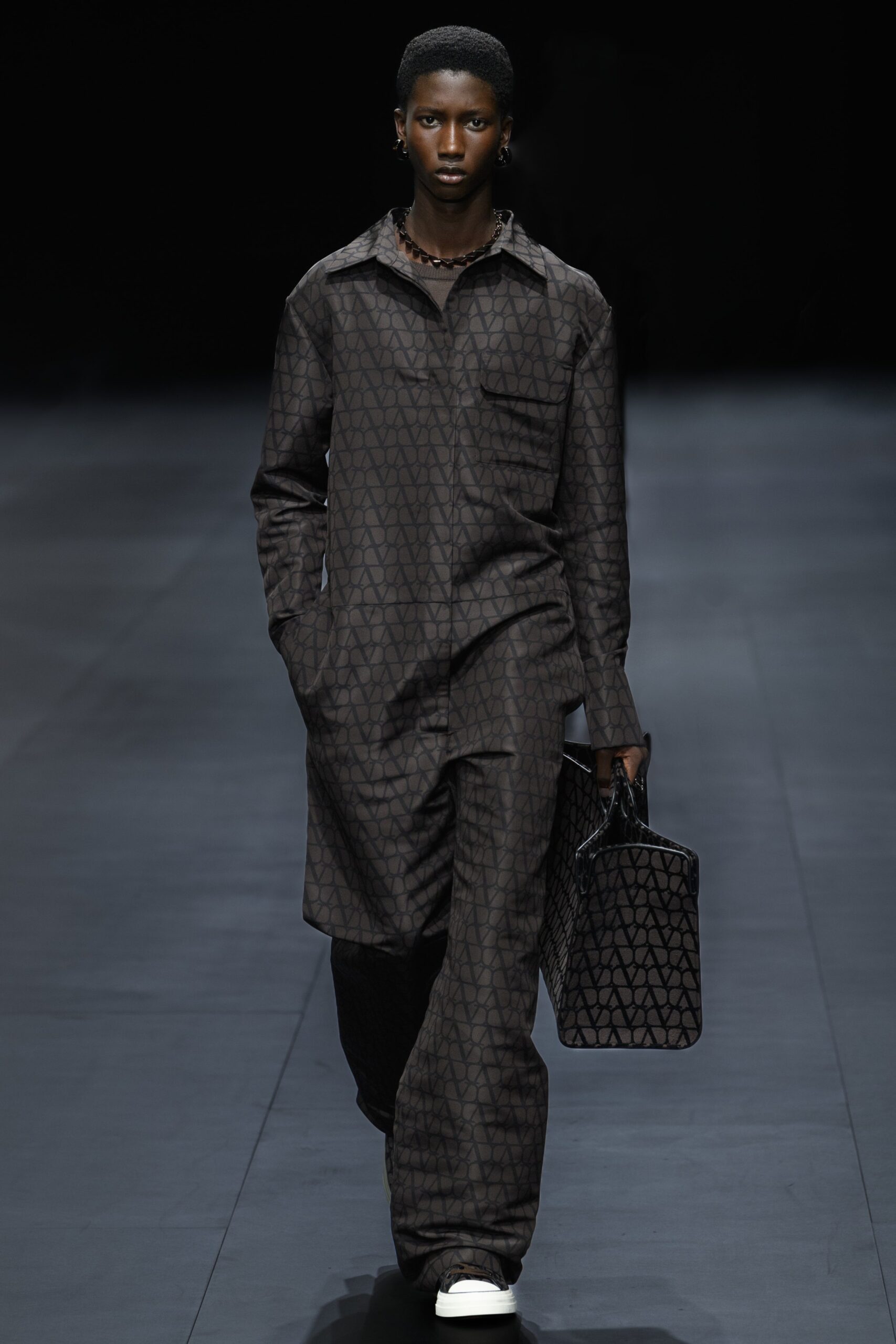 Valentino S/S 23 Look 19
