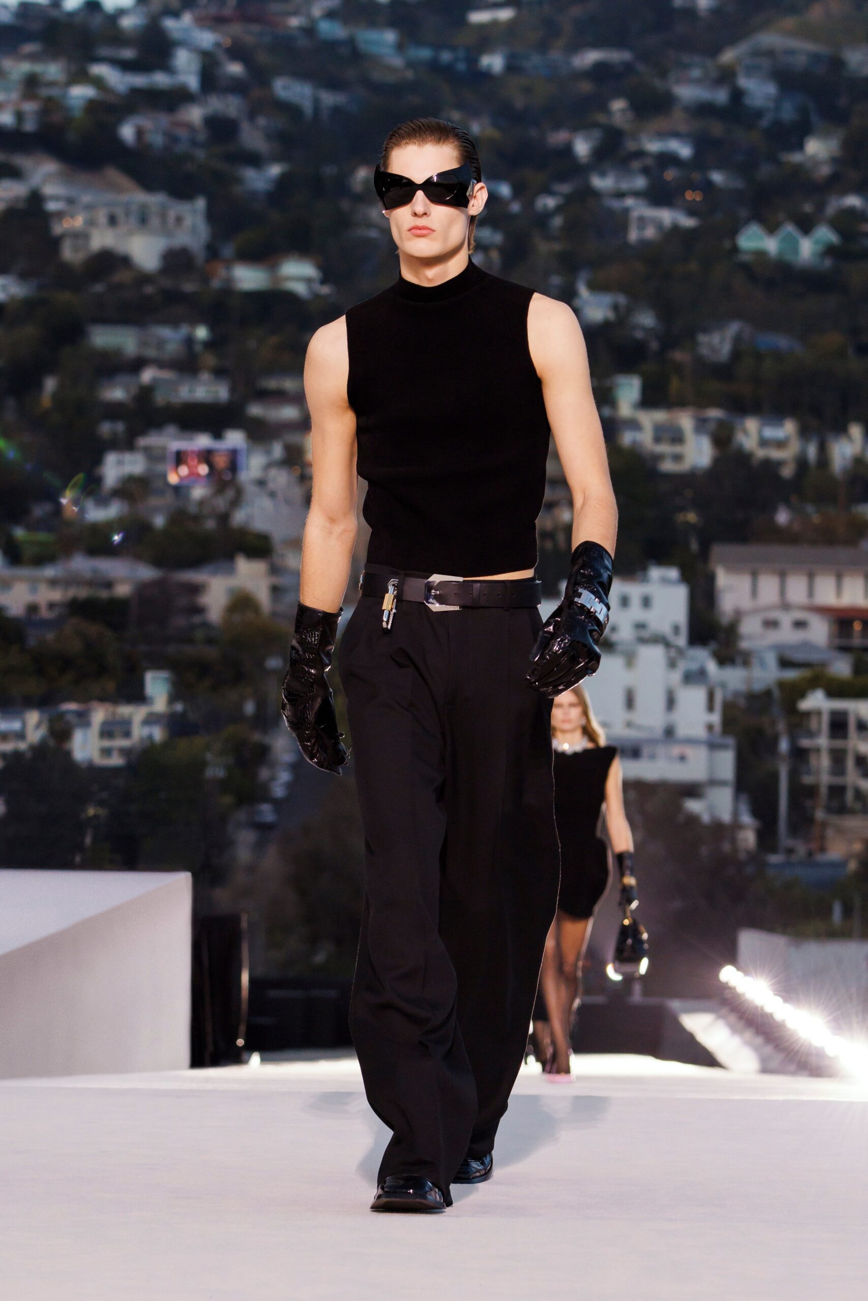 Versace F/W 23 Look 19