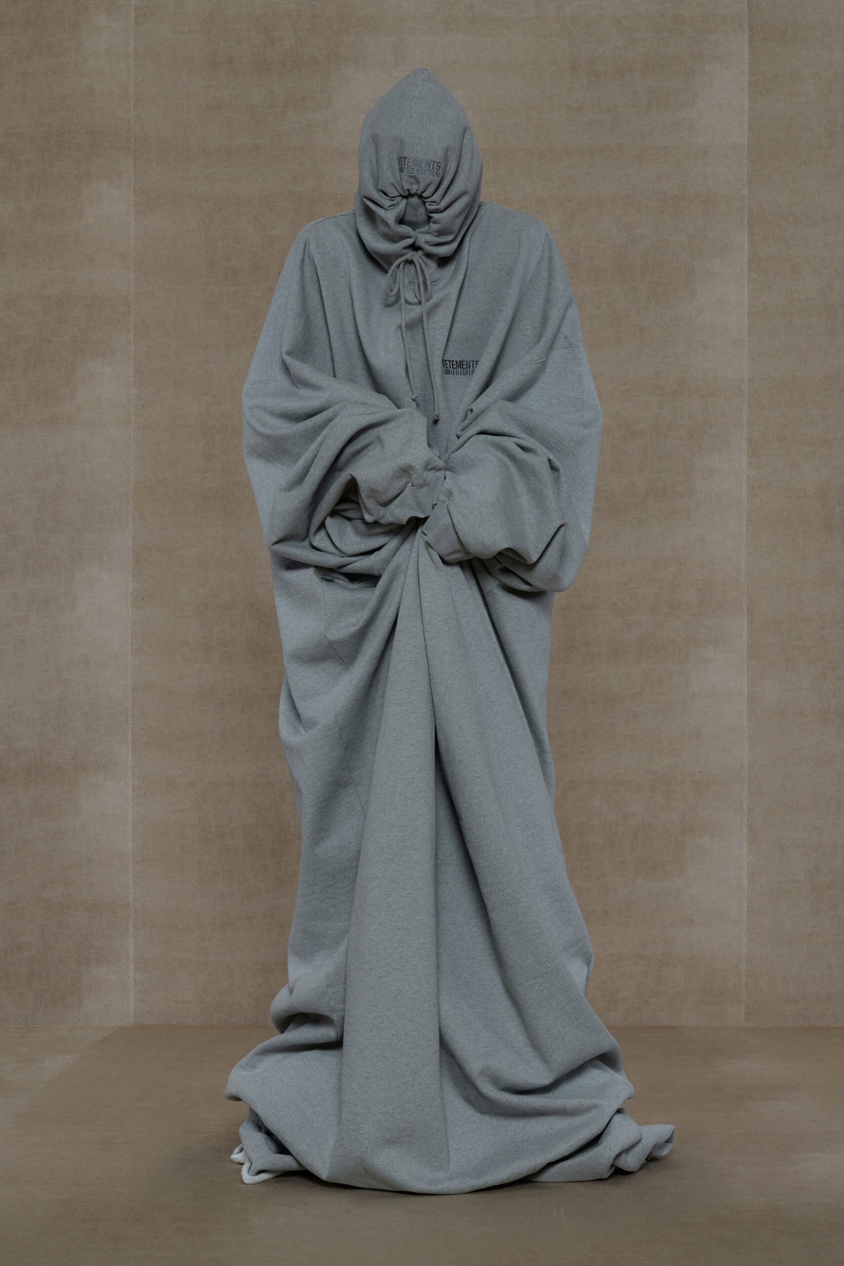 Vetements S/S 24 Menswear Look 37