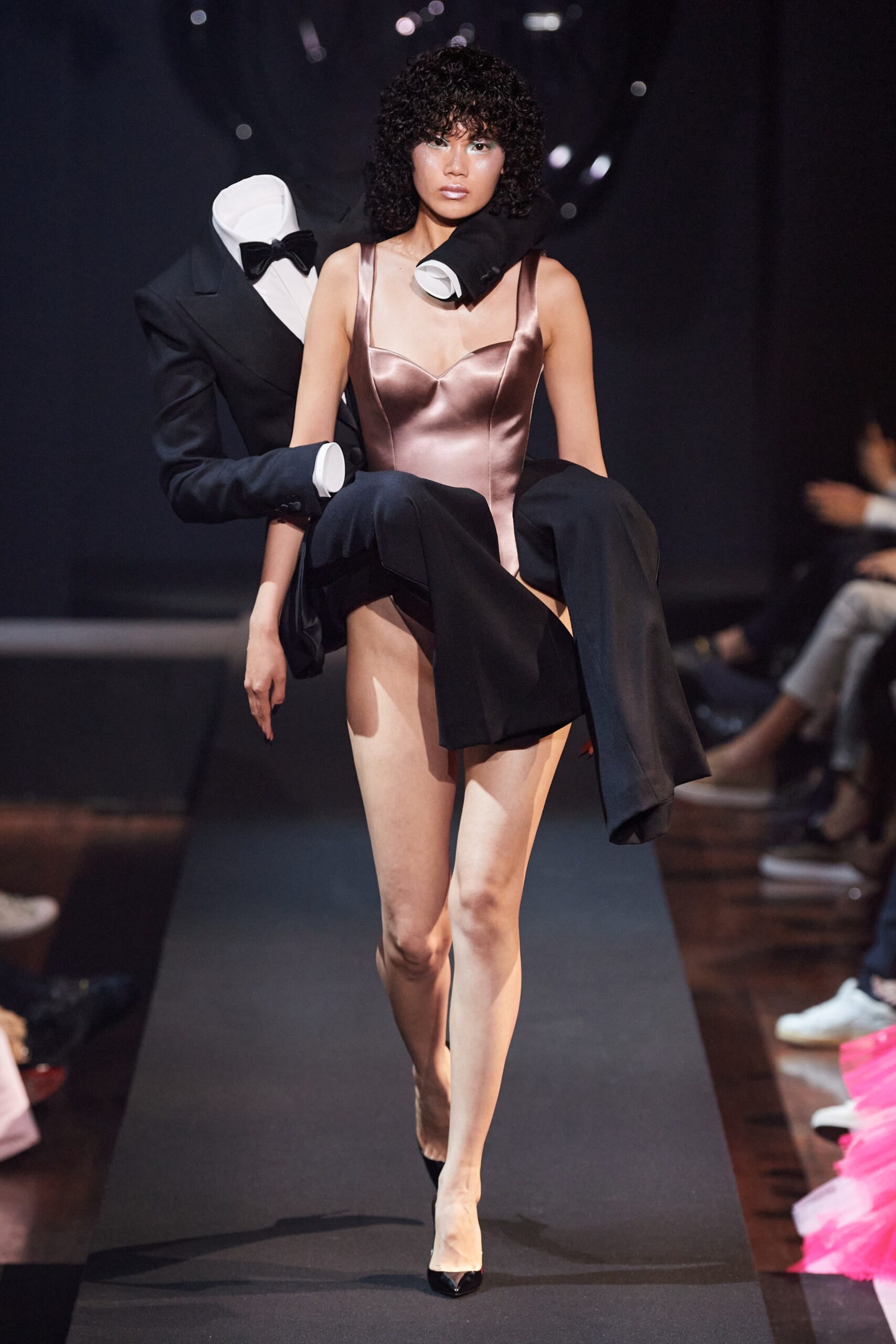 Viktor & Rolf F/W 23 Couture Look 37