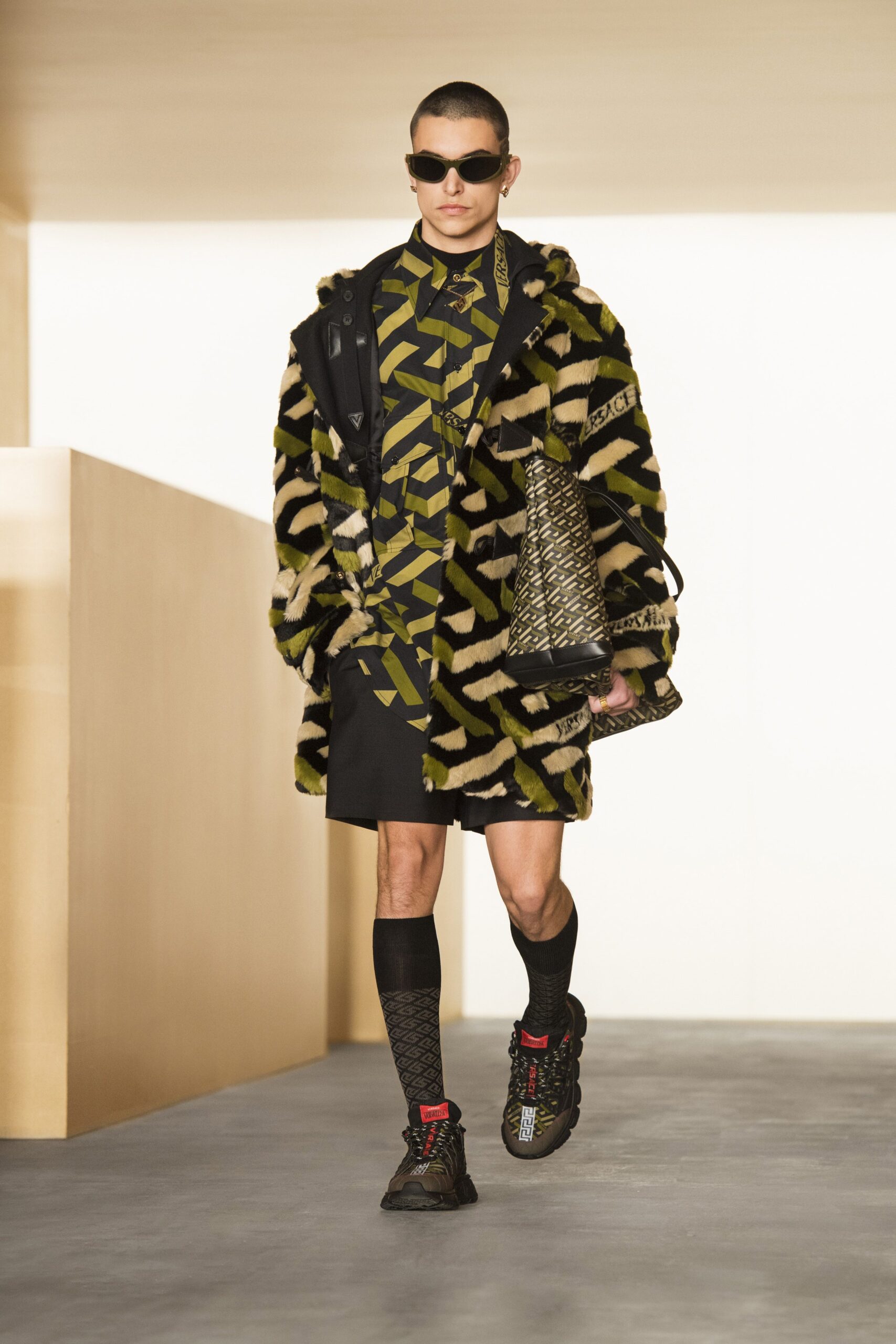 Versace F/W 21 Look 20
