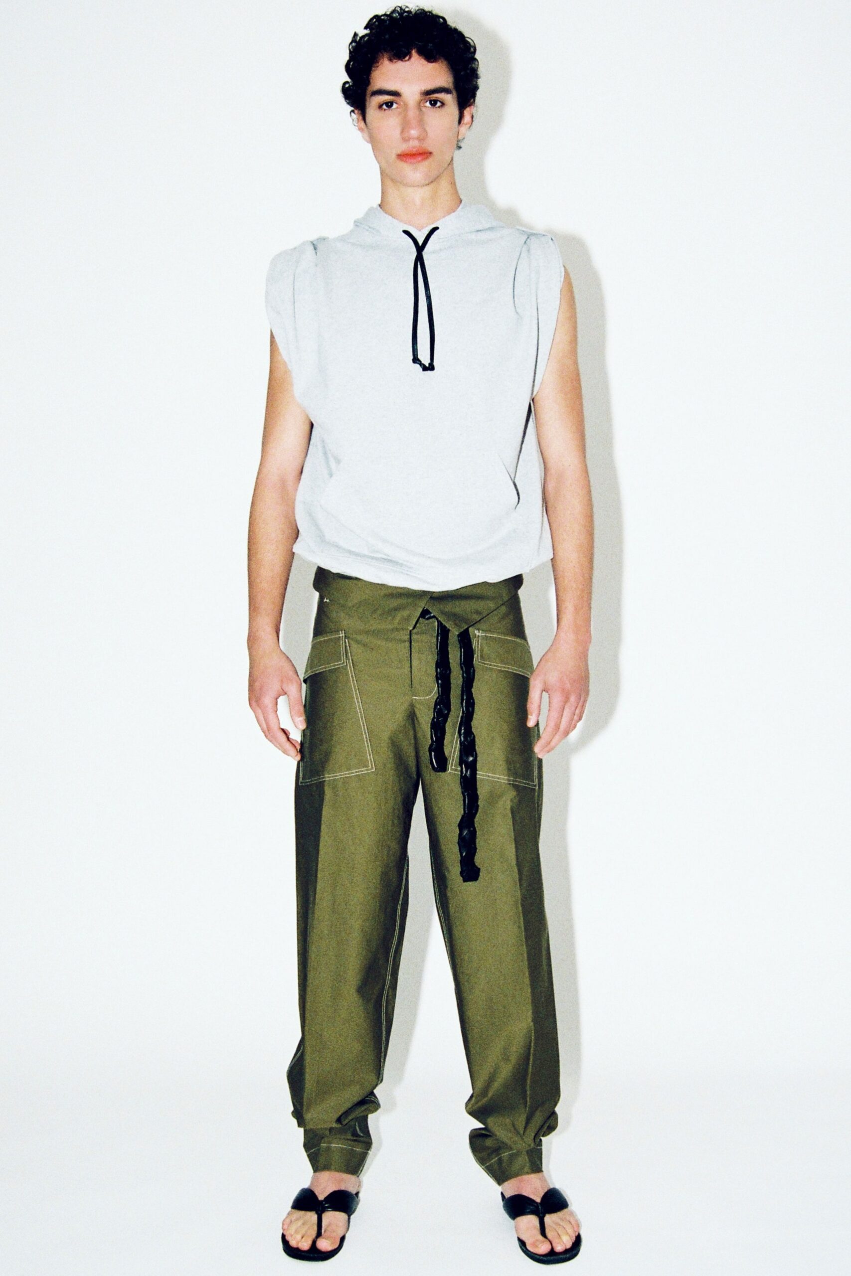 Veja F/W 22 Look 20