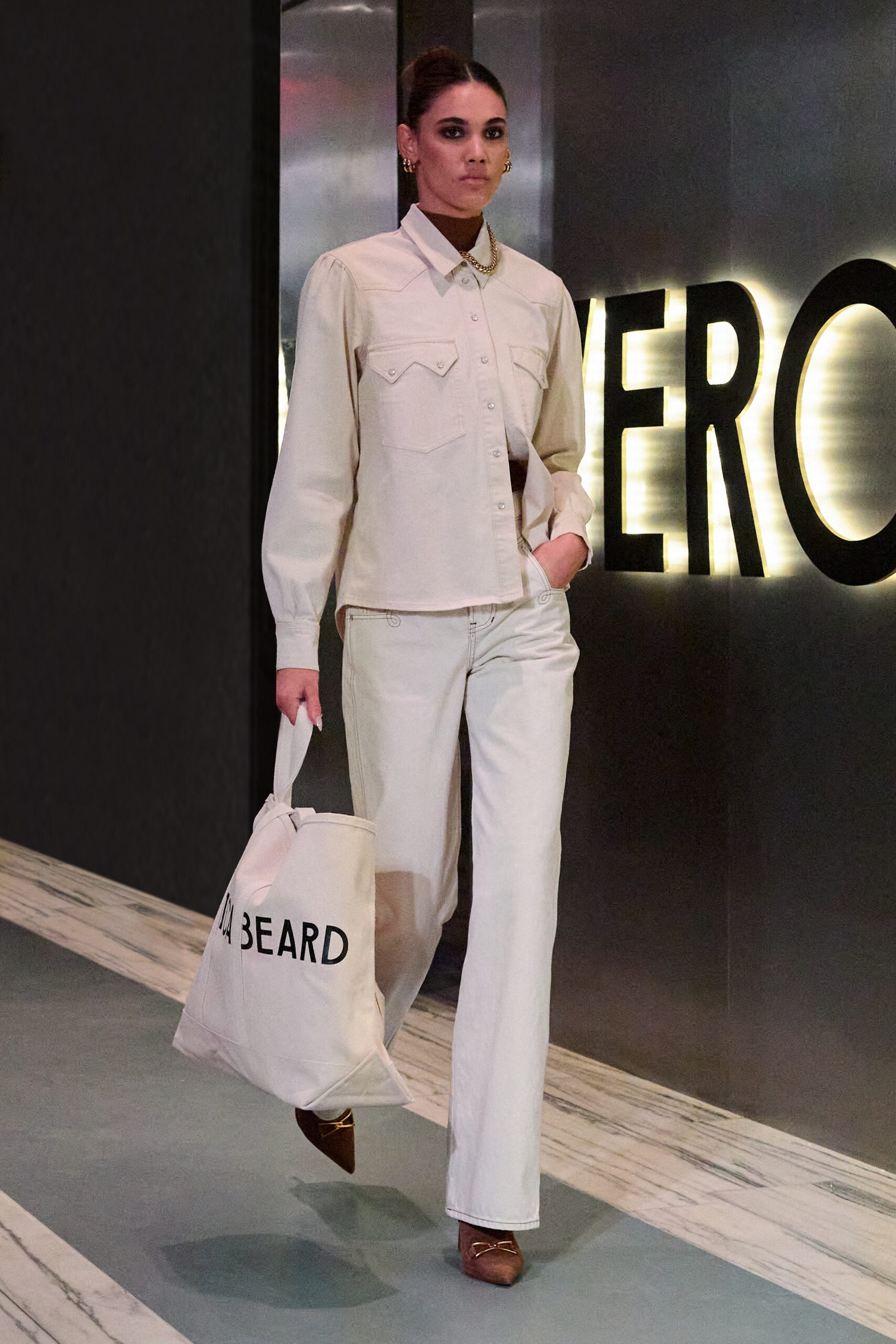 Veronica Beard F/W 23 Look 21