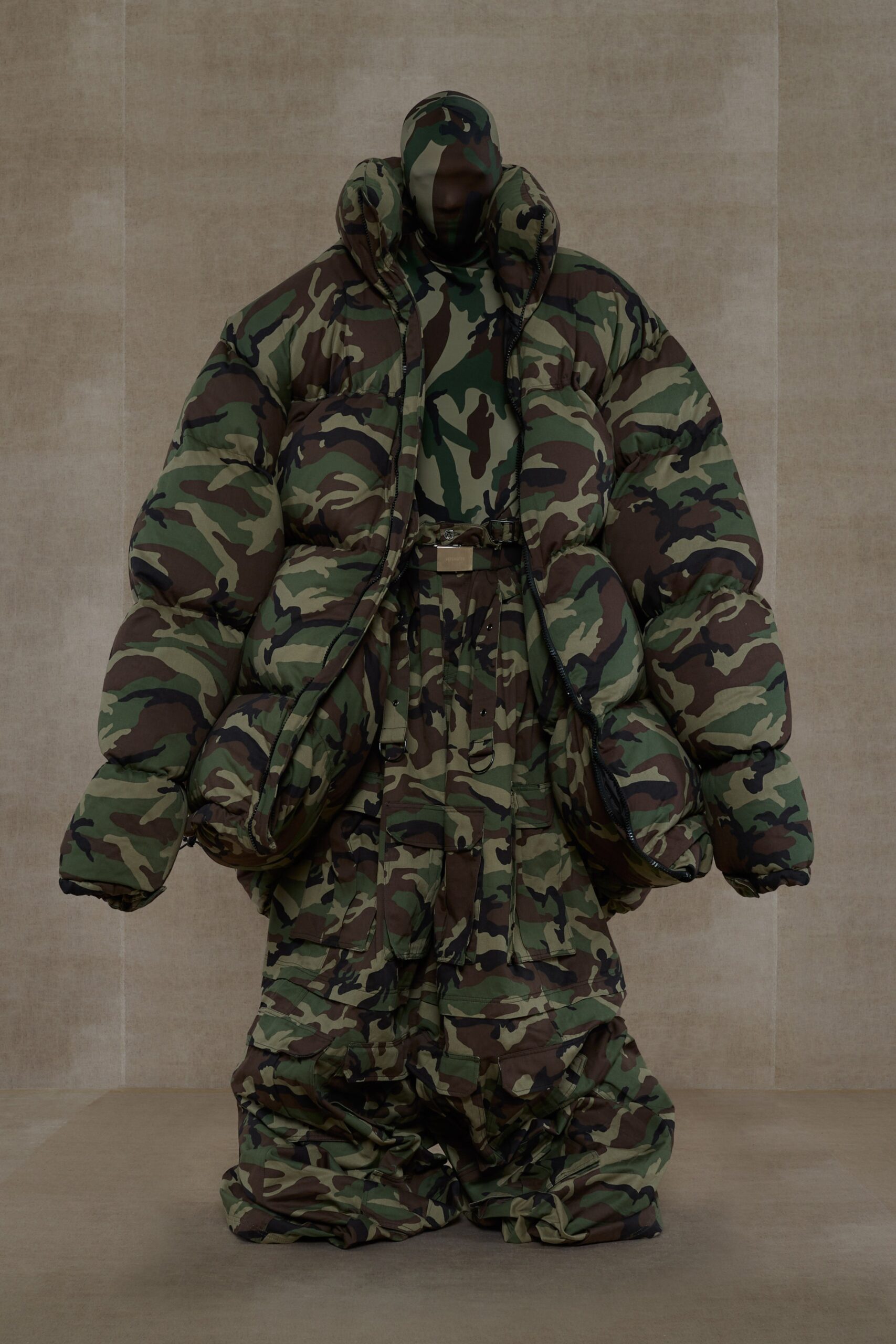 Vetements S/S 24 Menswear Look 41