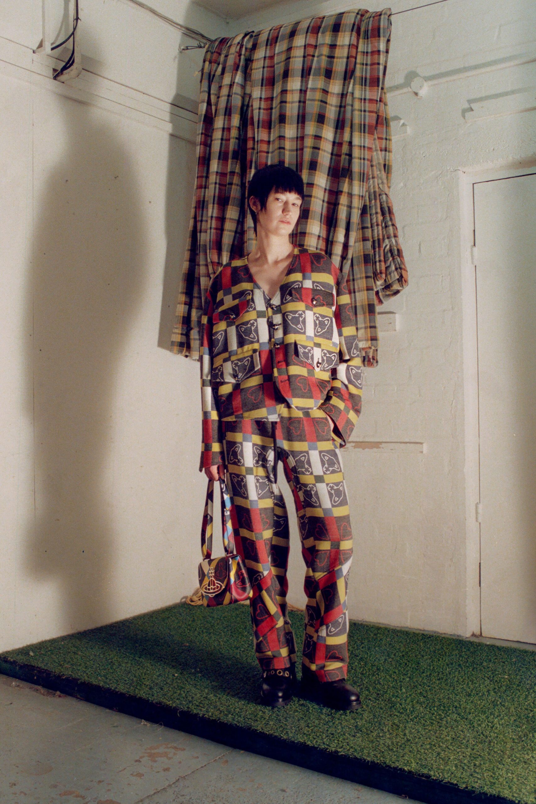 Vivienne Westwood F/W 22 Look 22