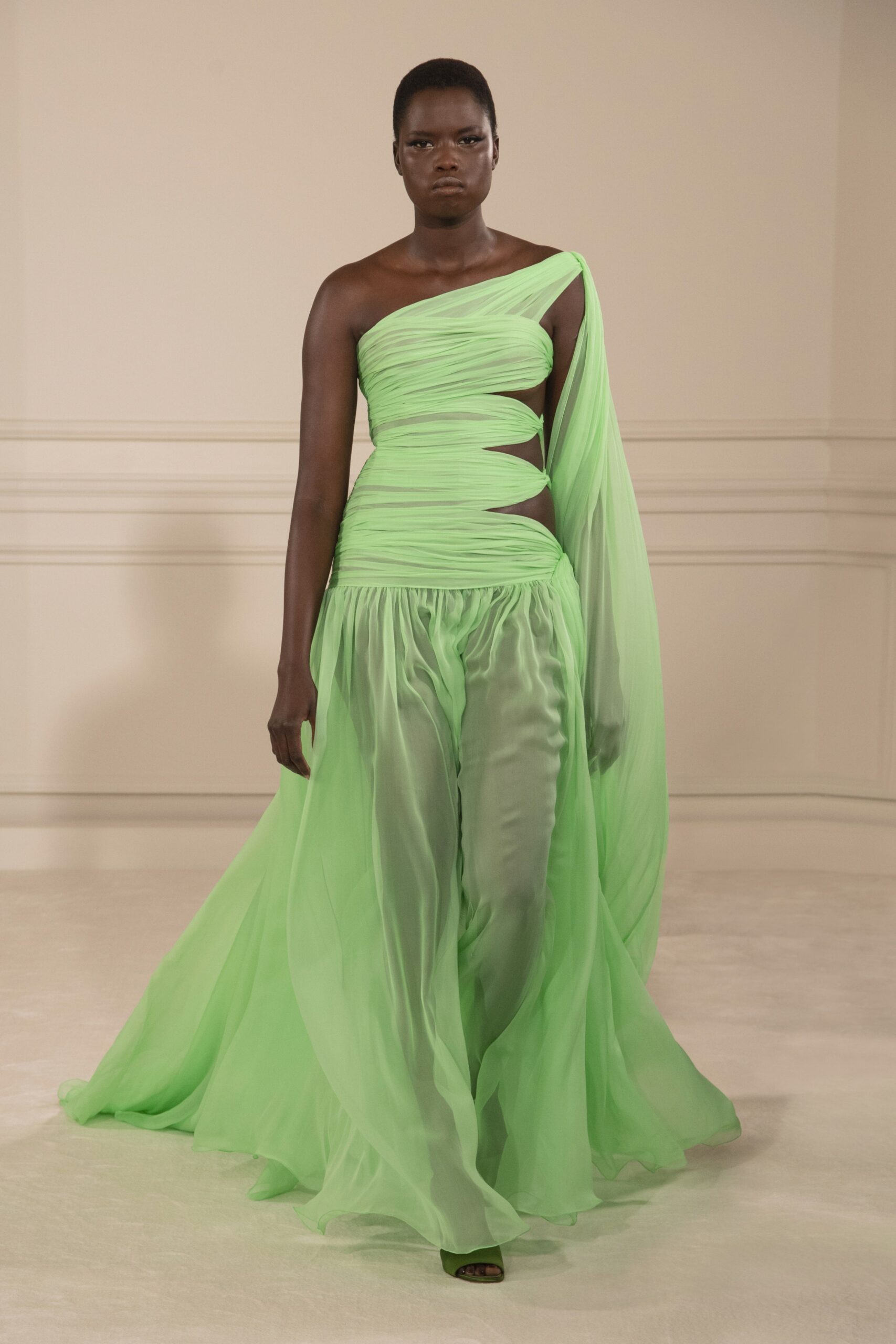 Valentino S/S 22 Couture Look 23