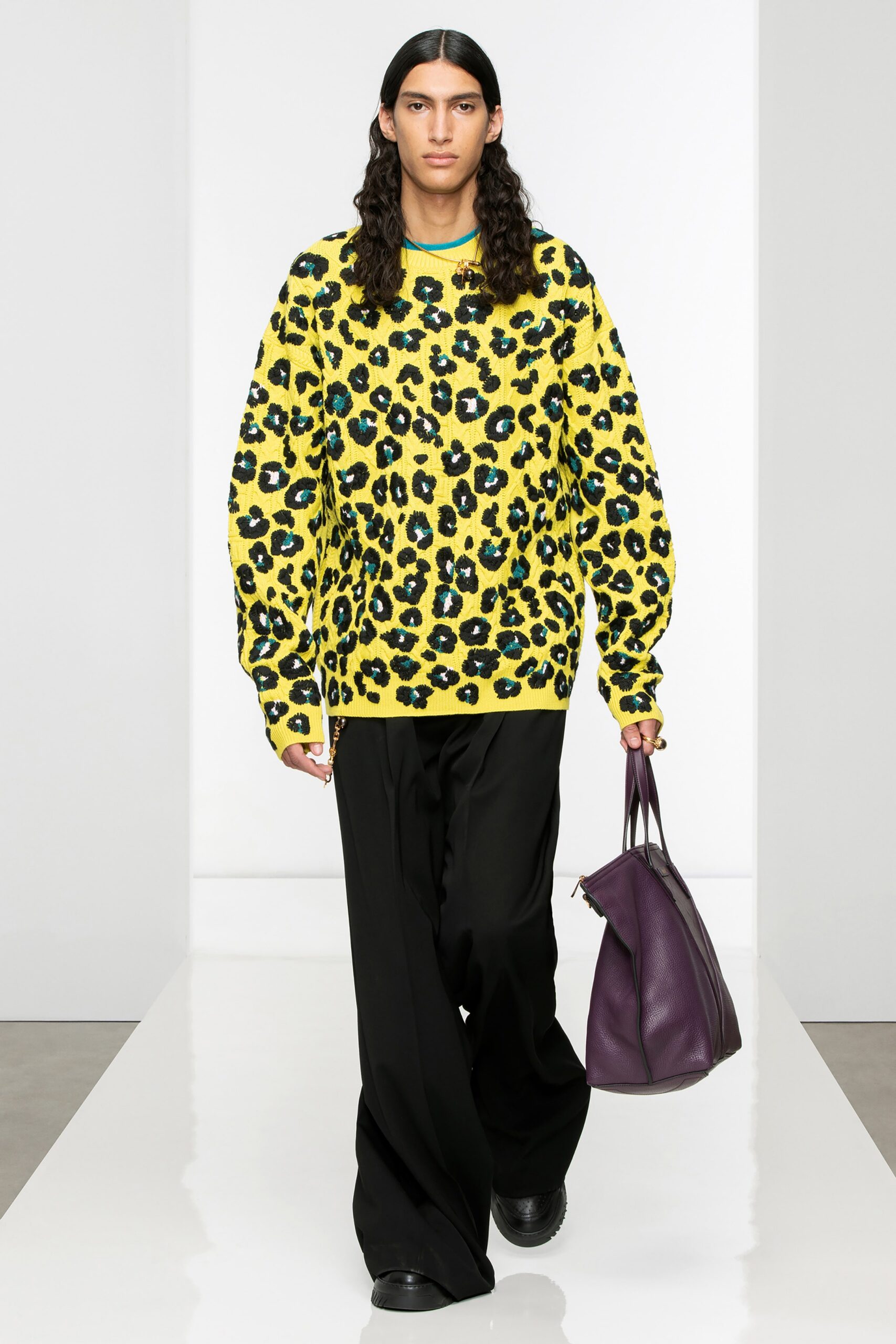 Versace F/W 22 Menswear Look 23