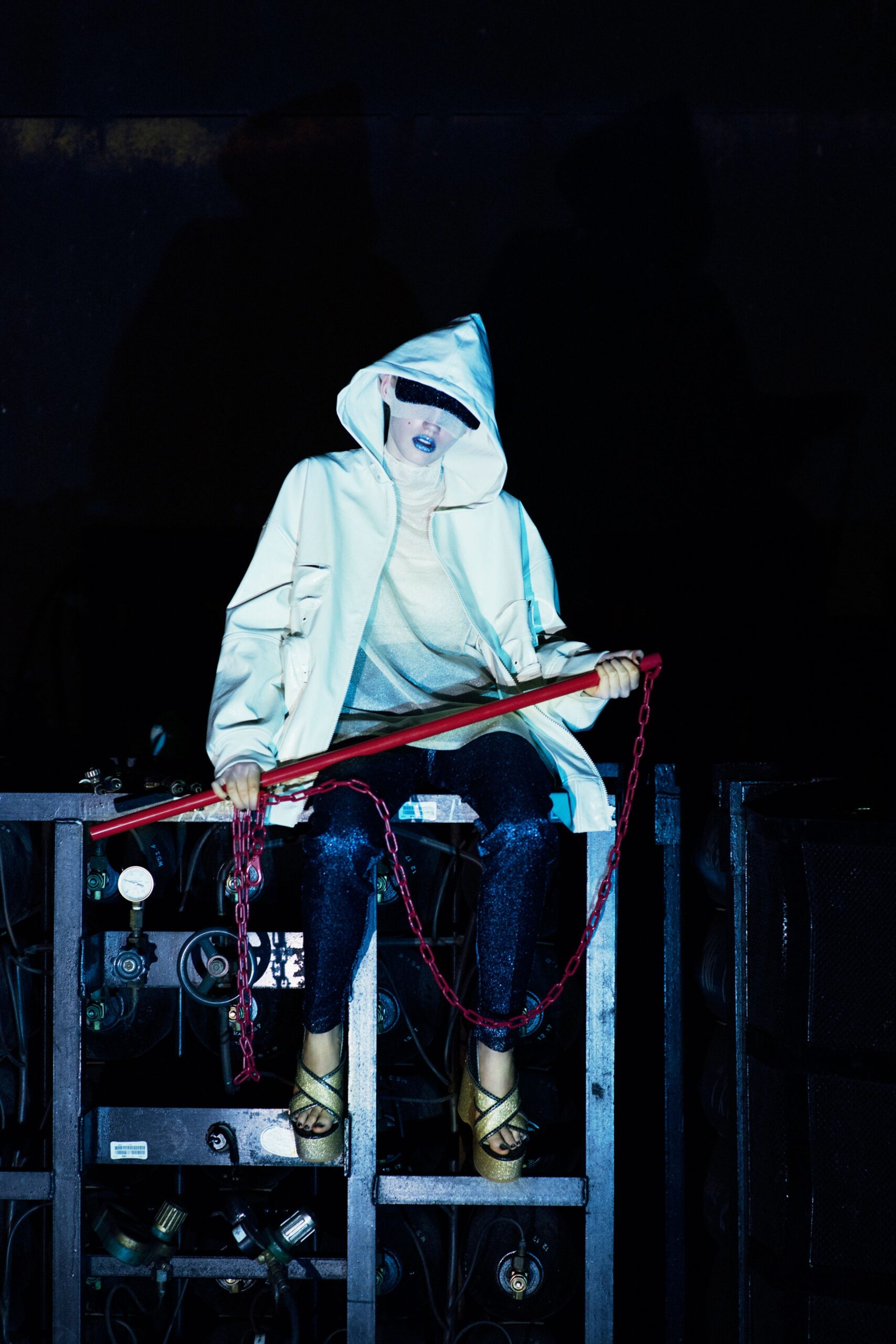 Undercover S/S 19 Look 23